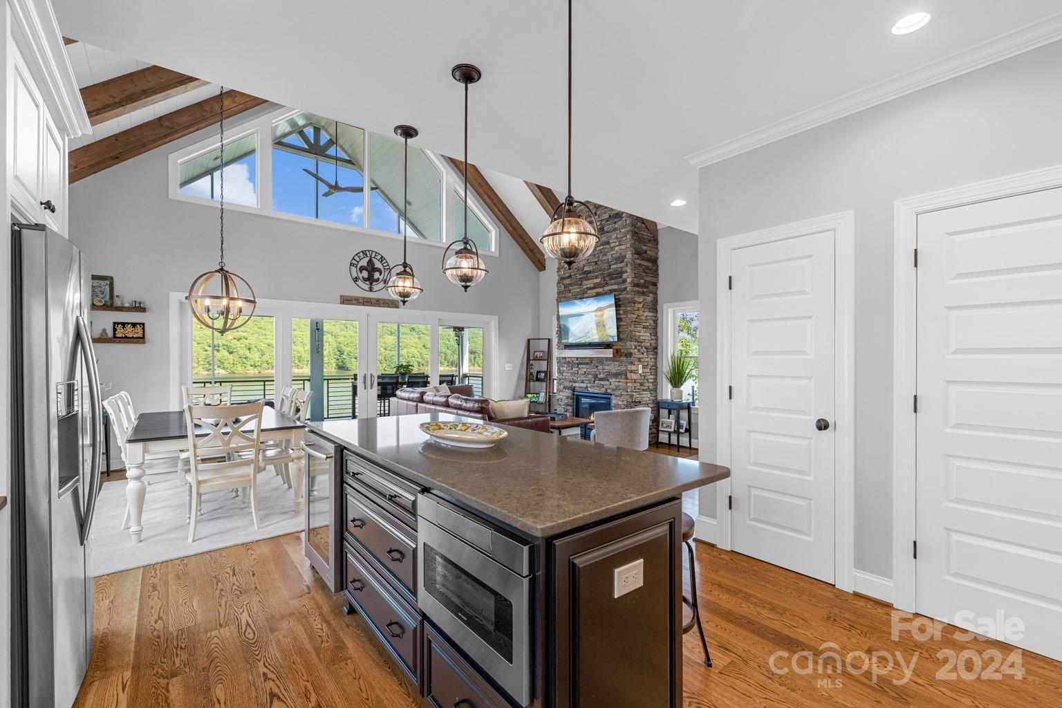 500 Shoreline Road Unit: 125