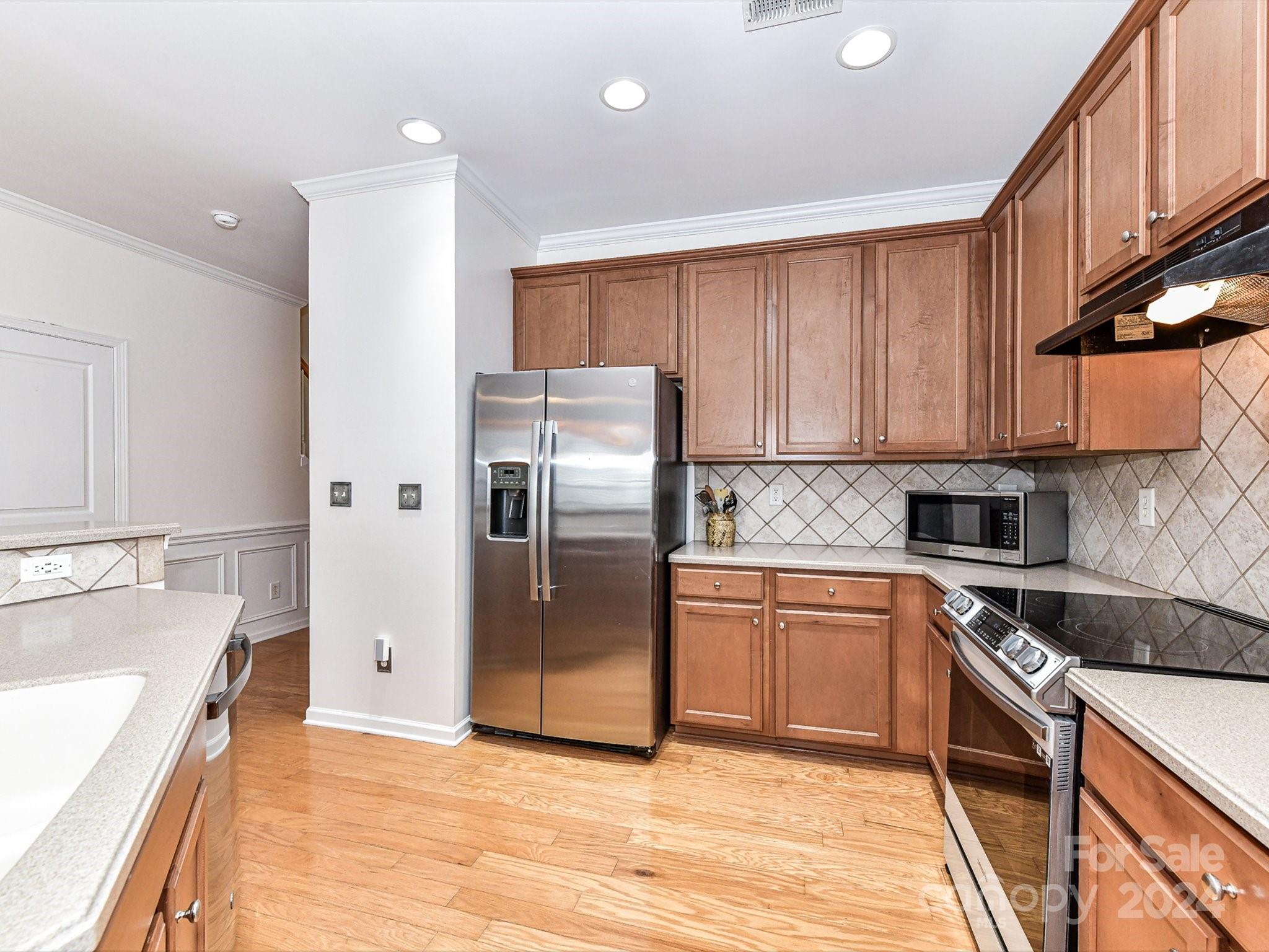 8008 Willow Branch Drive