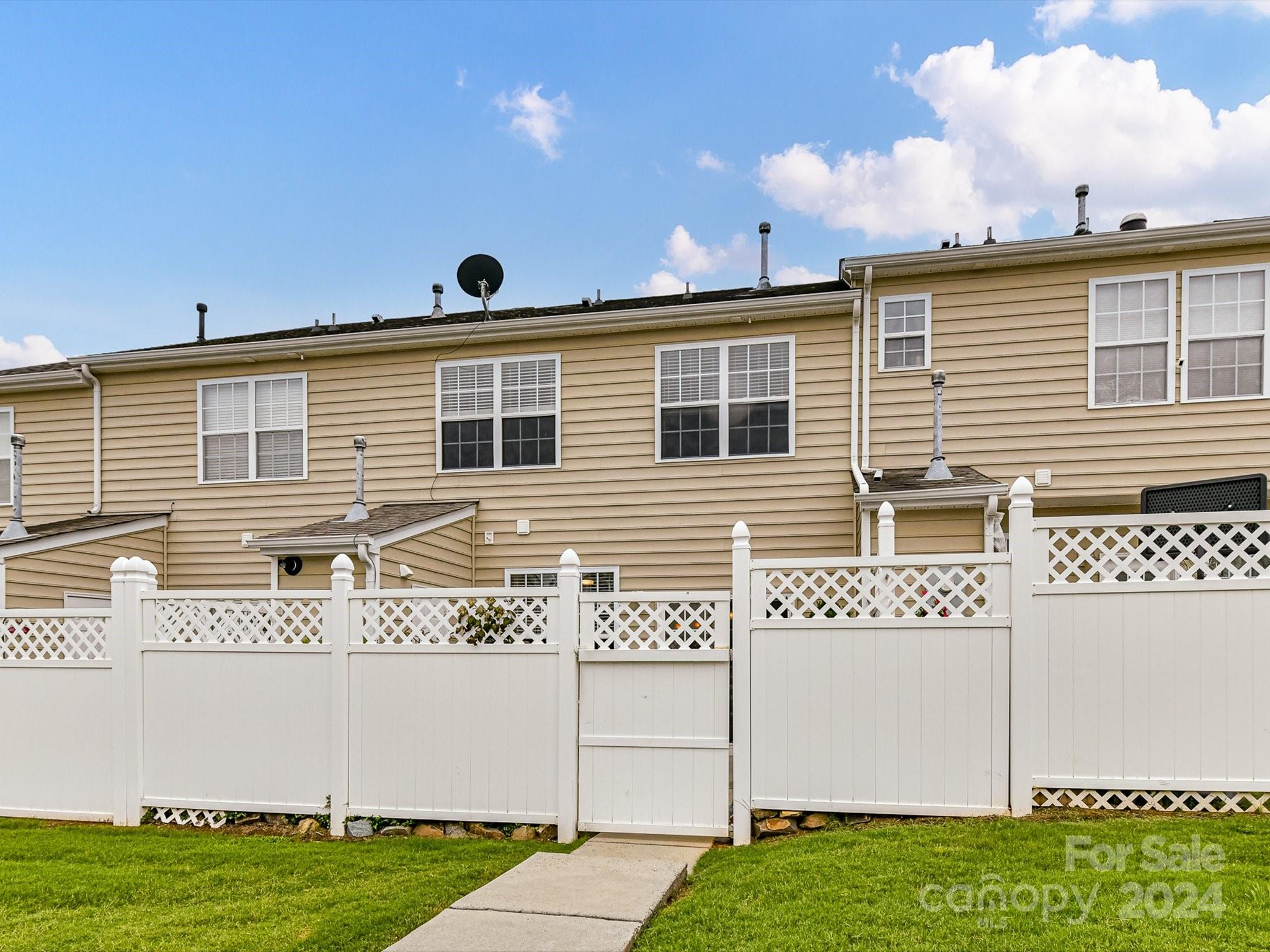 8008 Willow Branch Drive