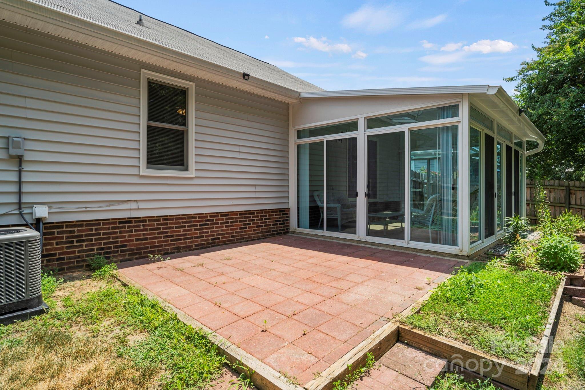 7523 Shadowstone Drive