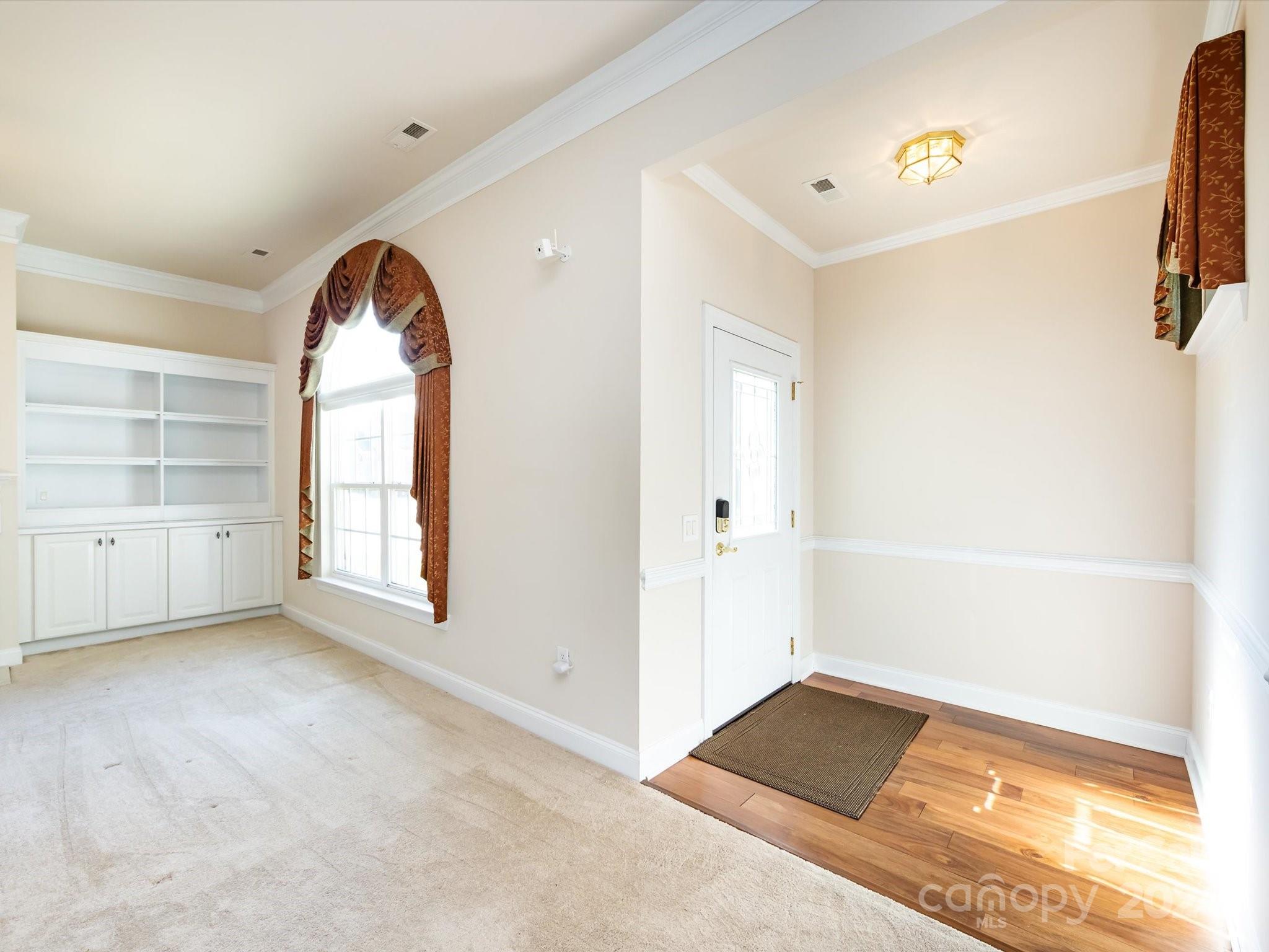 2022 Woodburn Terrace