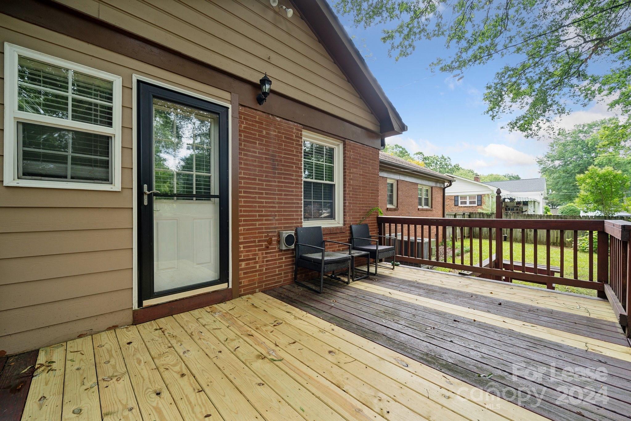 1818 Woodland Drive