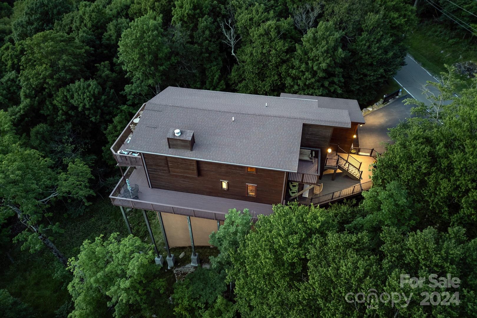 128 N Pinnacle Ridge Road