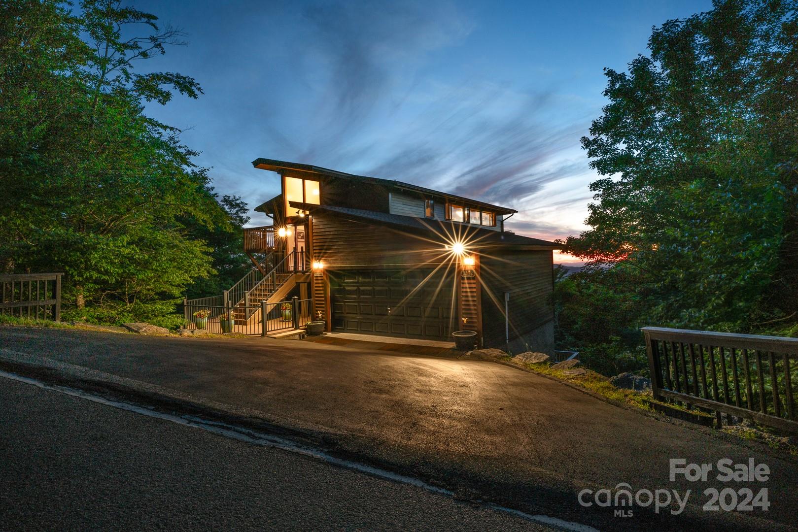 128 N Pinnacle Ridge Road