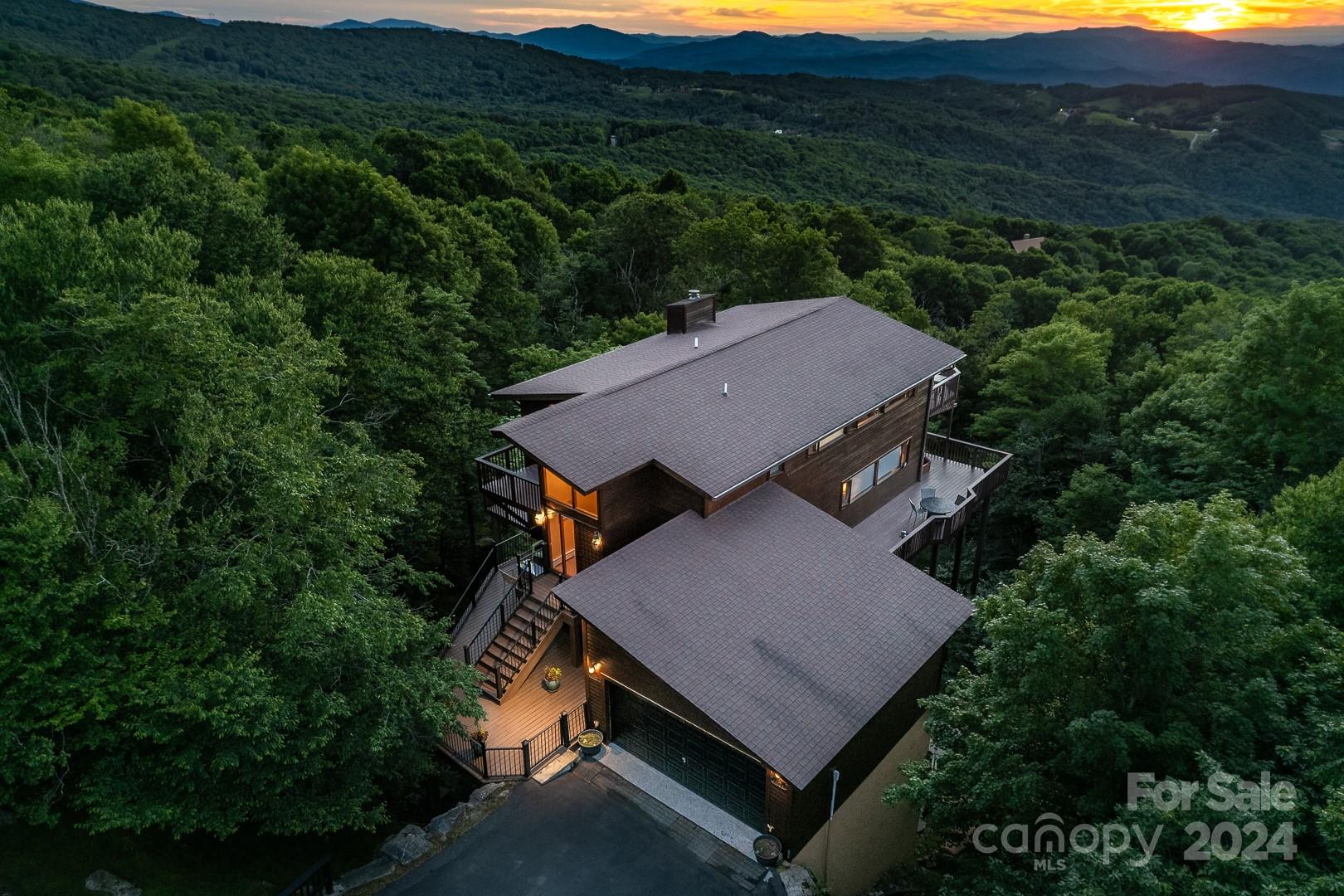128 N Pinnacle Ridge Road