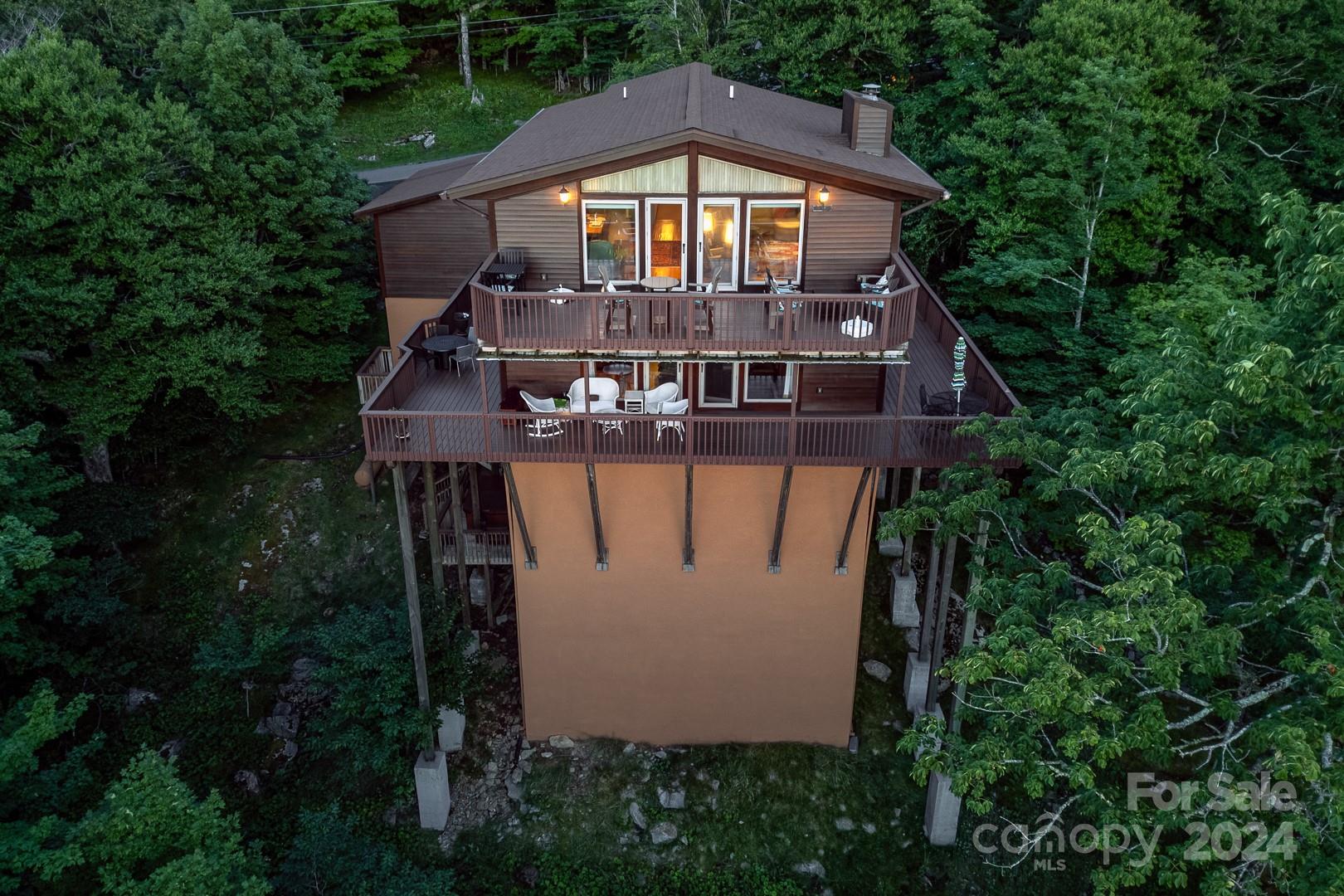 128 N Pinnacle Ridge Road