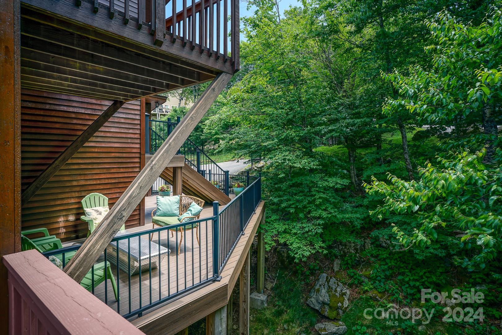 128 N Pinnacle Ridge Road