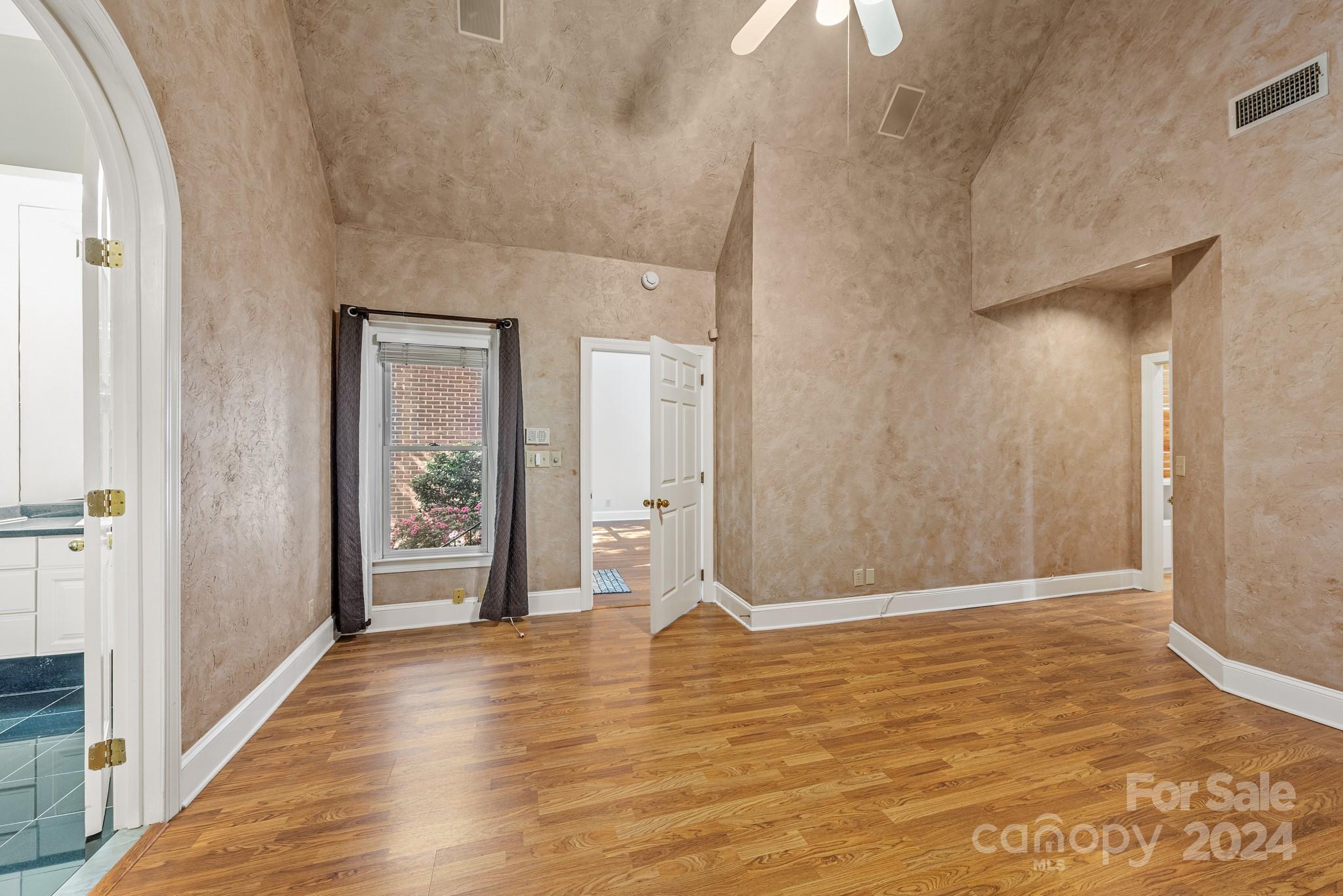 6035 Sharon Road