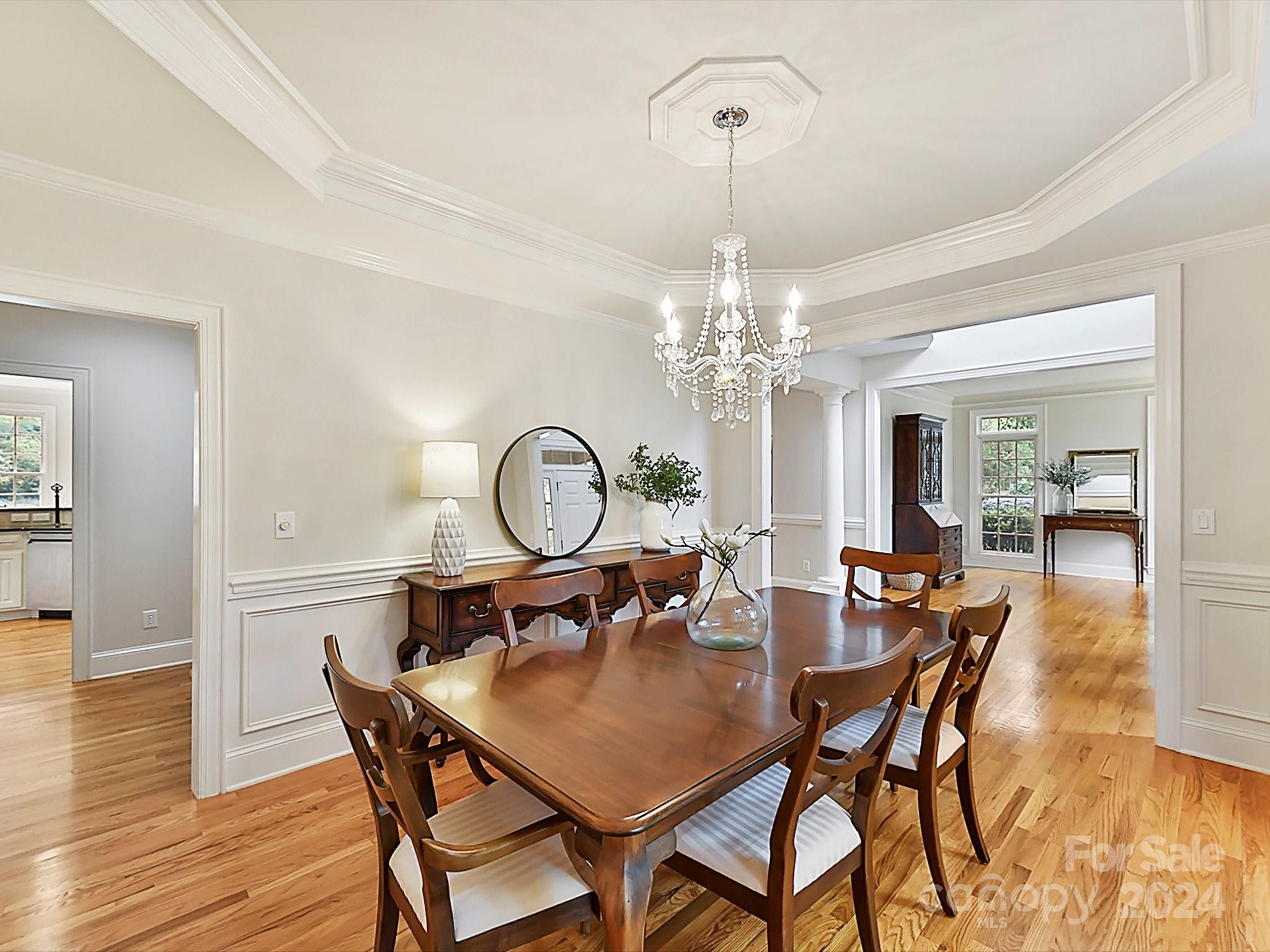 1905 Oak Shadow Way