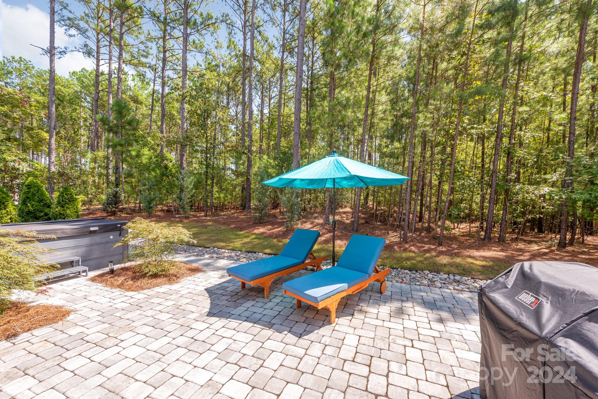 4686 Persimmon Road