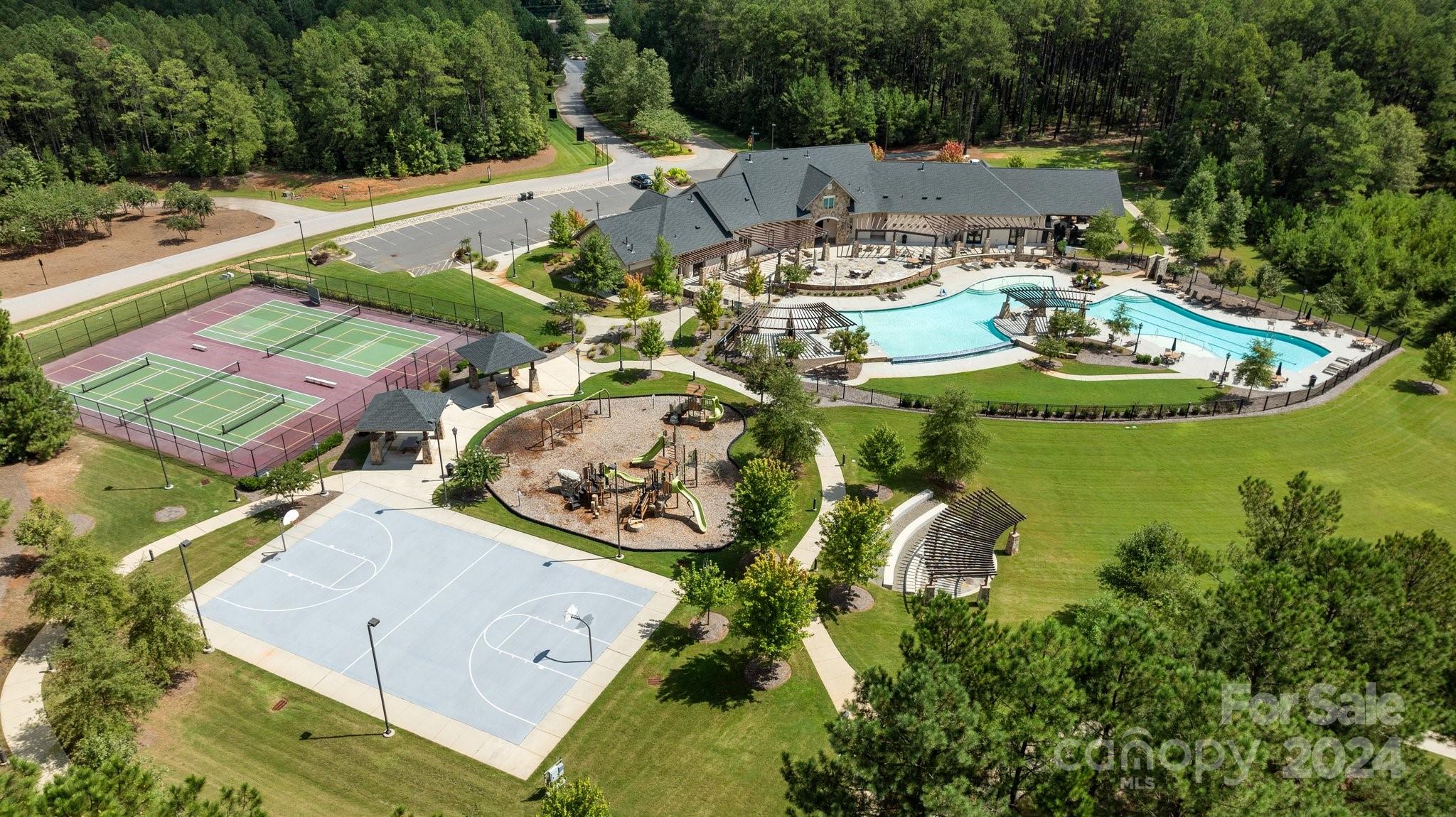 4686 Persimmon Road