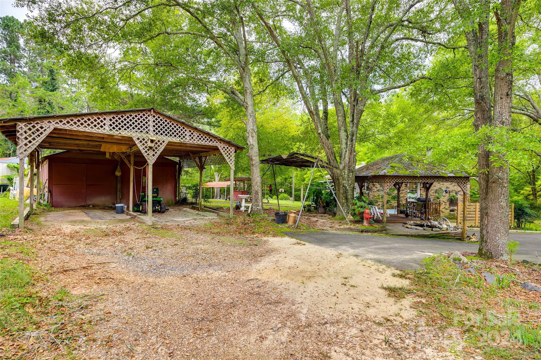 9533 Smith Road
