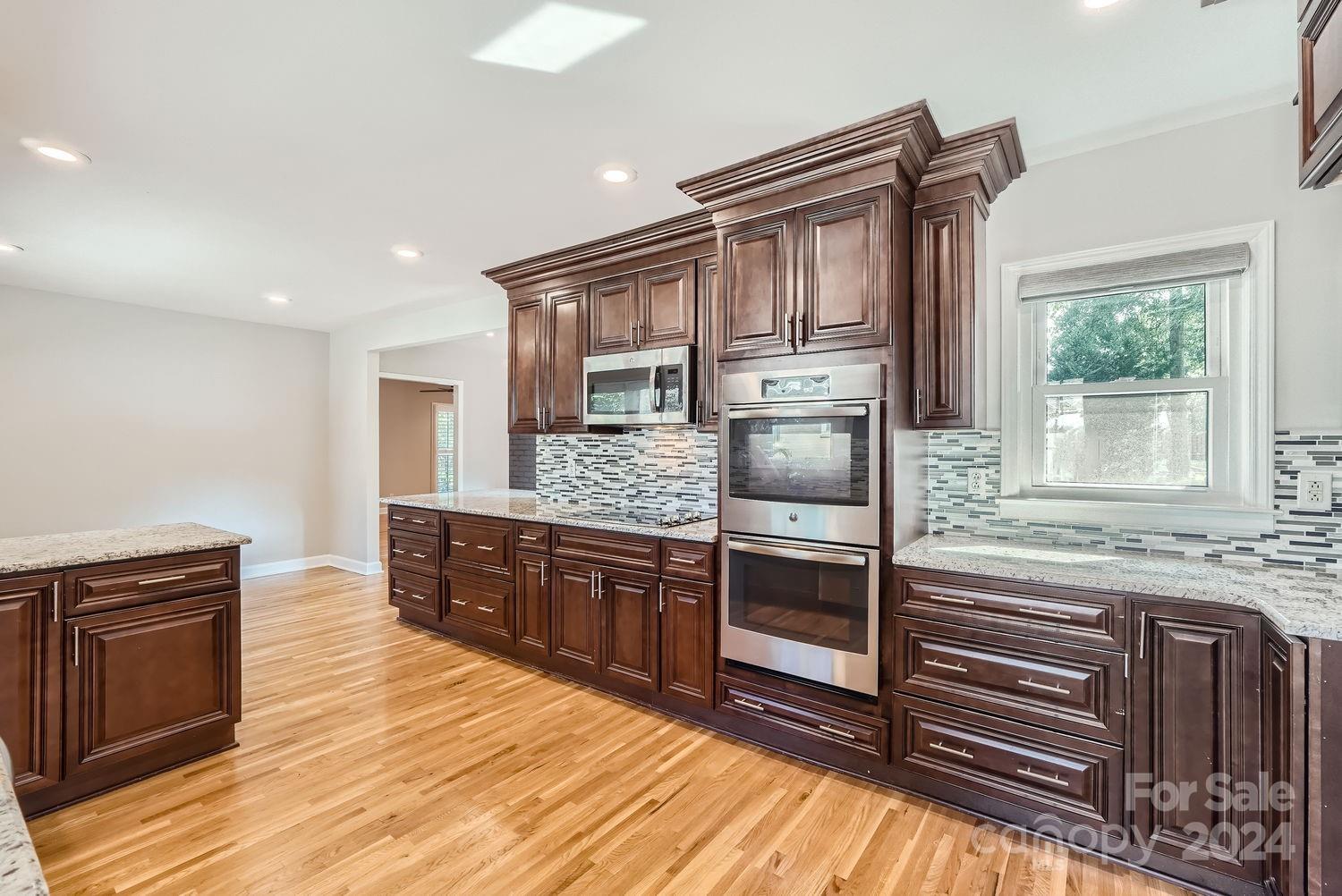 1325 Redcoat Drive