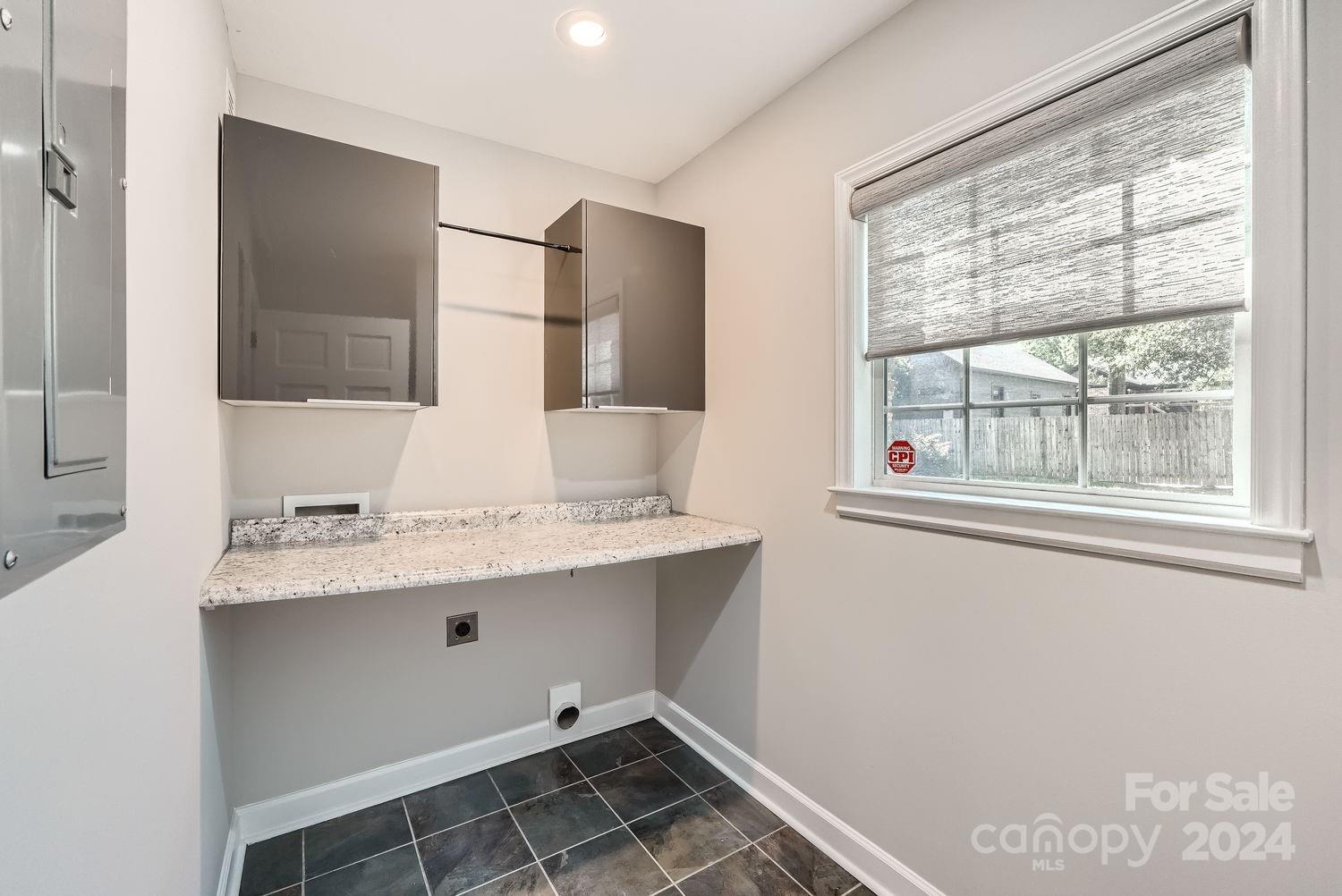 1325 Redcoat Drive