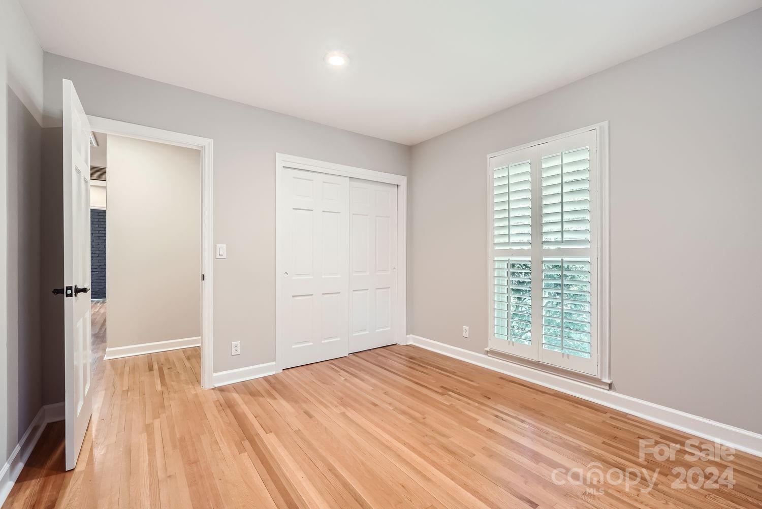 1325 Redcoat Drive