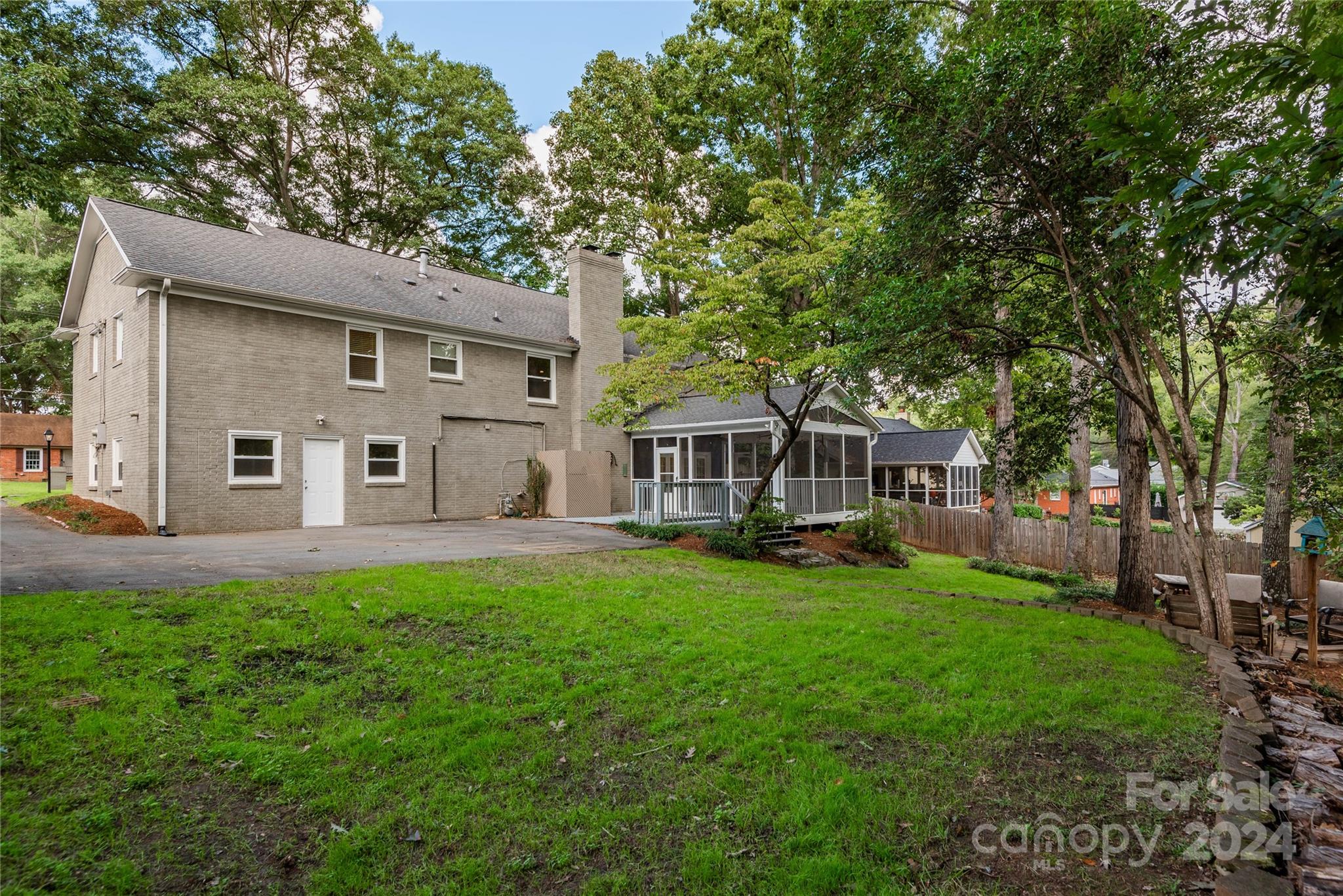 6809 Knightswood Drive