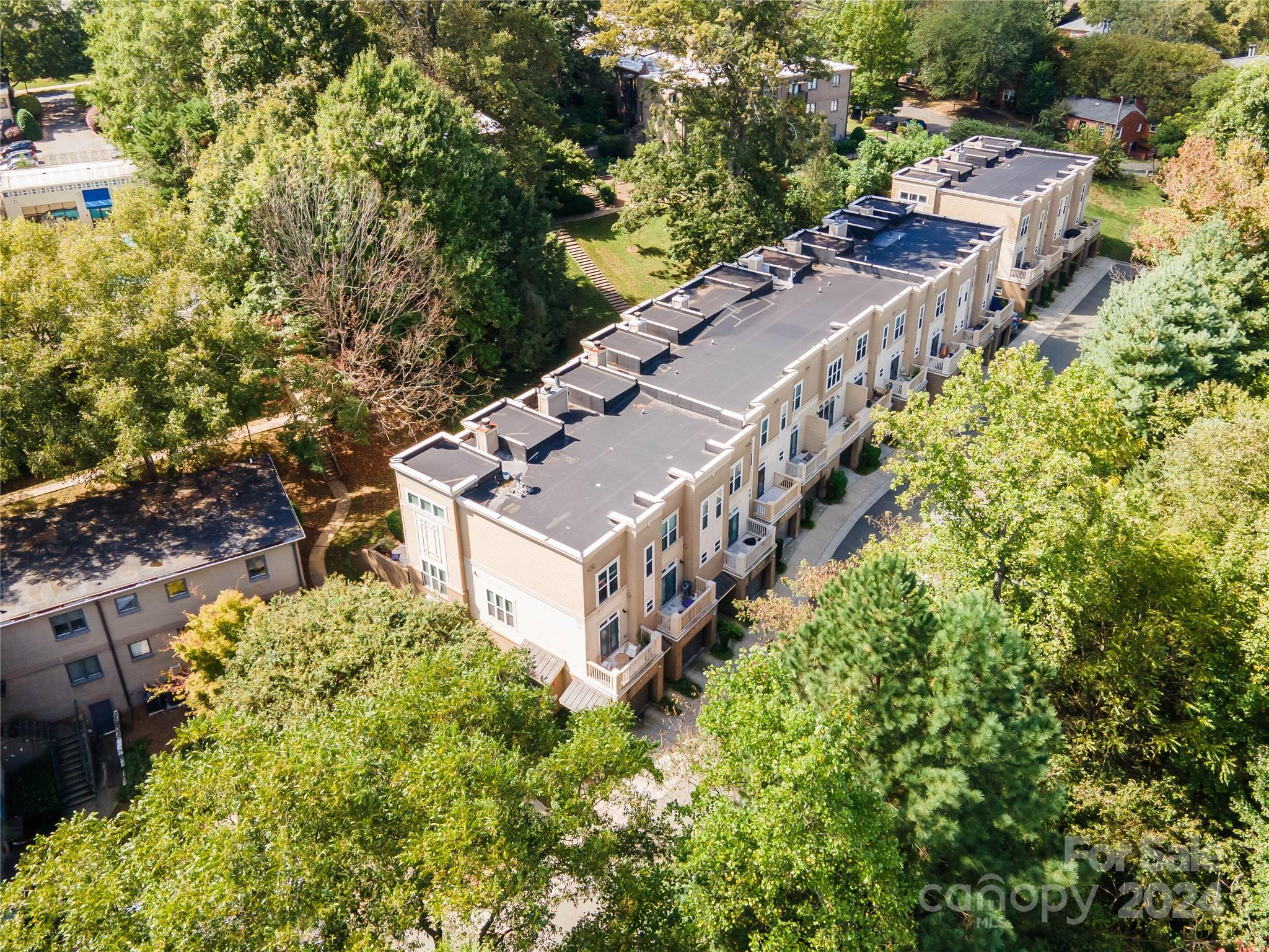 239 N Dotger Avenue Unit: F4