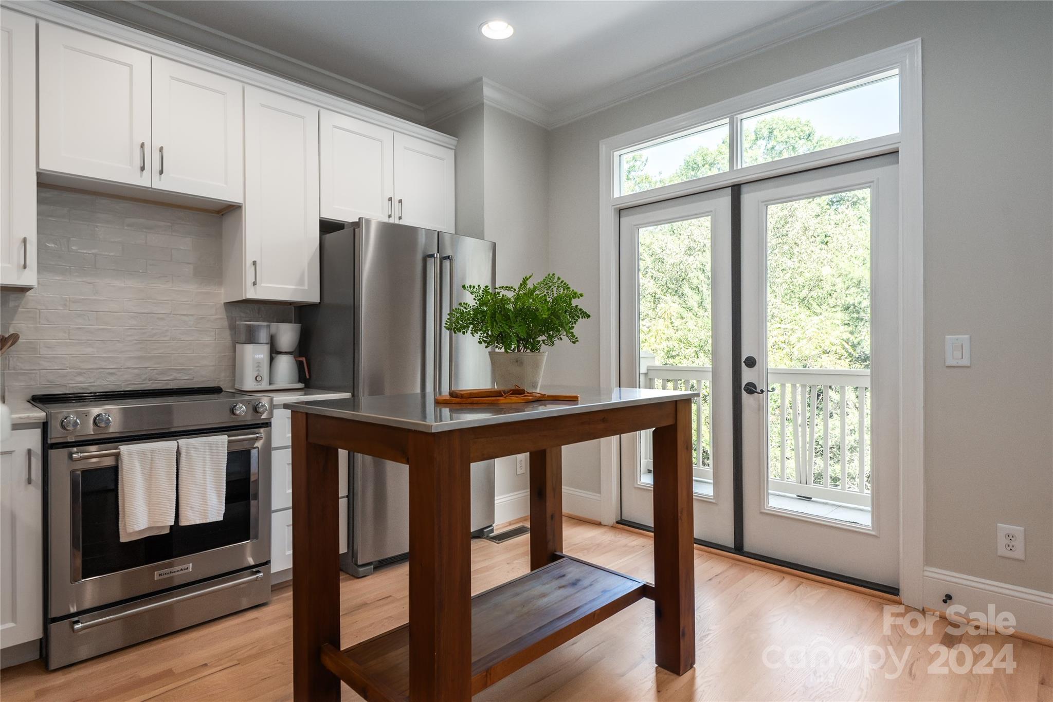 239 N Dotger Avenue Unit: F4