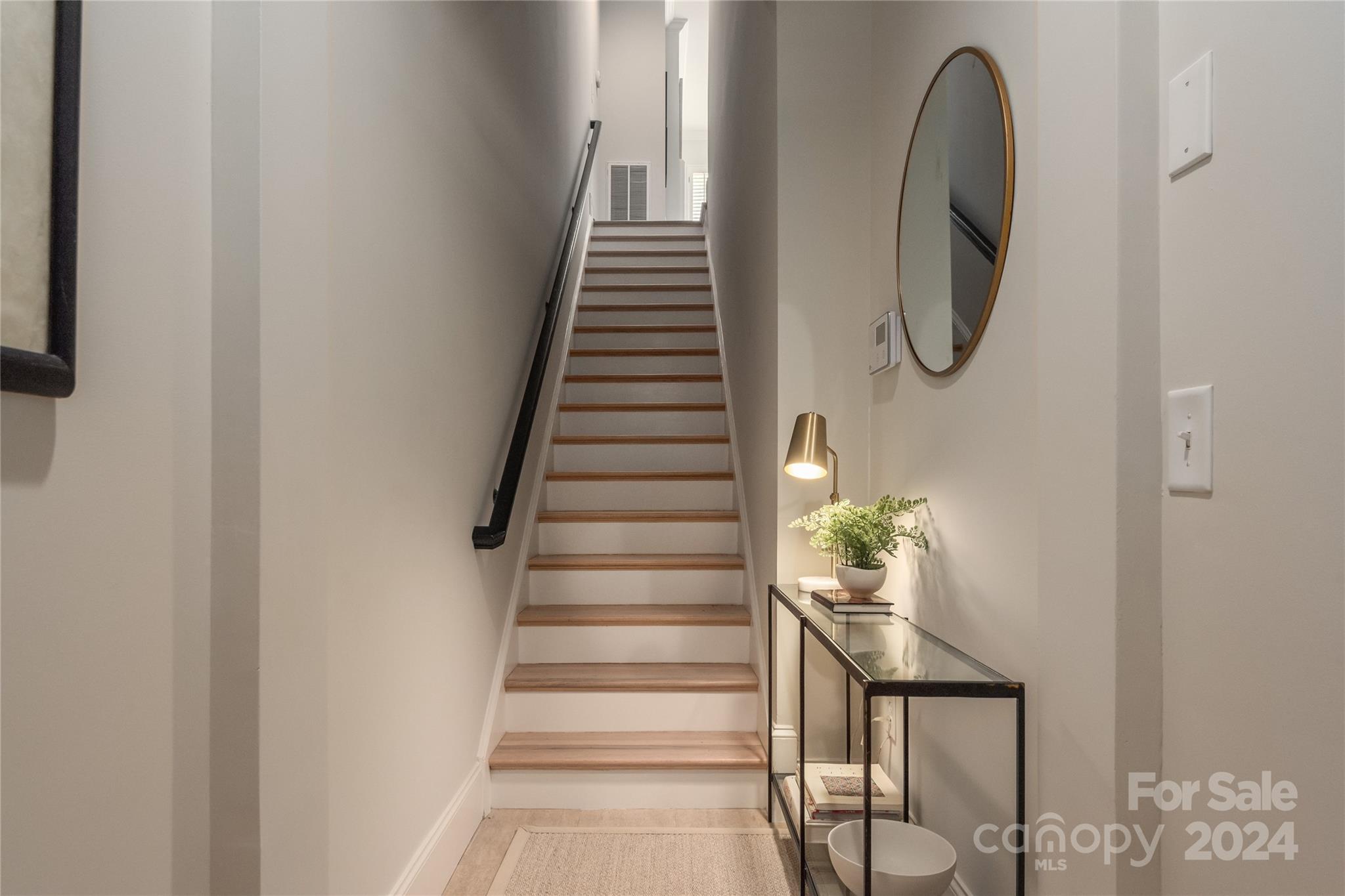 239 N Dotger Avenue Unit: F4