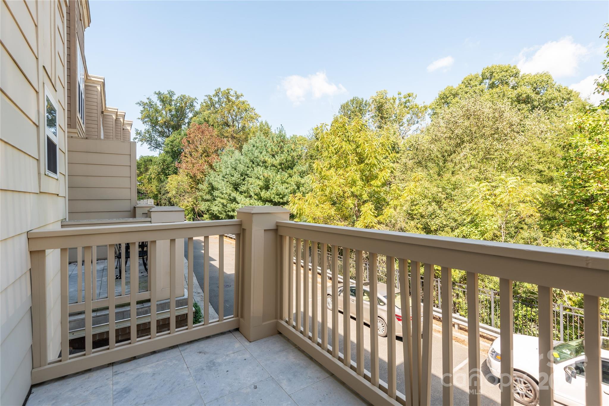 239 N Dotger Avenue Unit: F4