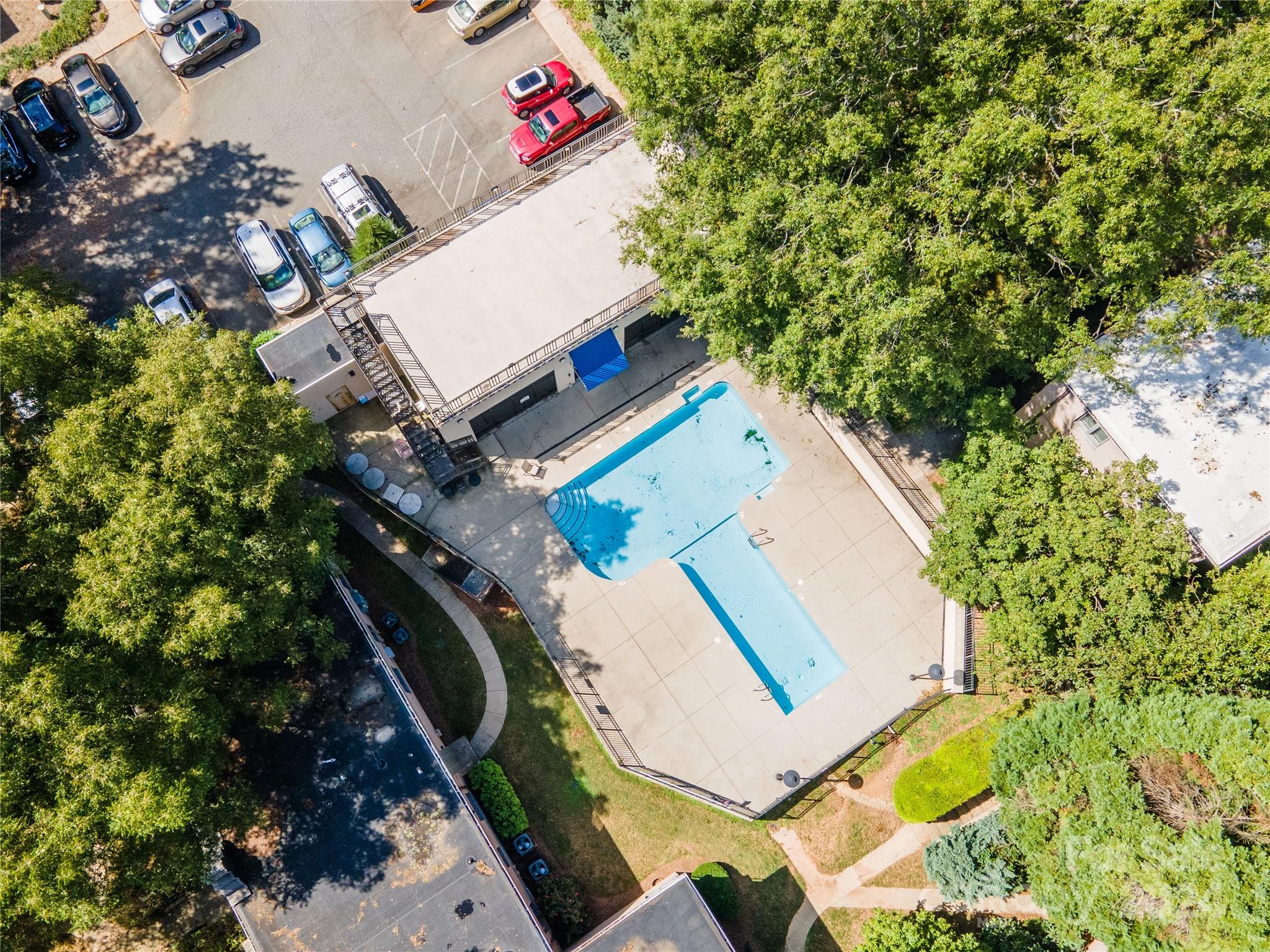 239 N Dotger Avenue Unit: F4