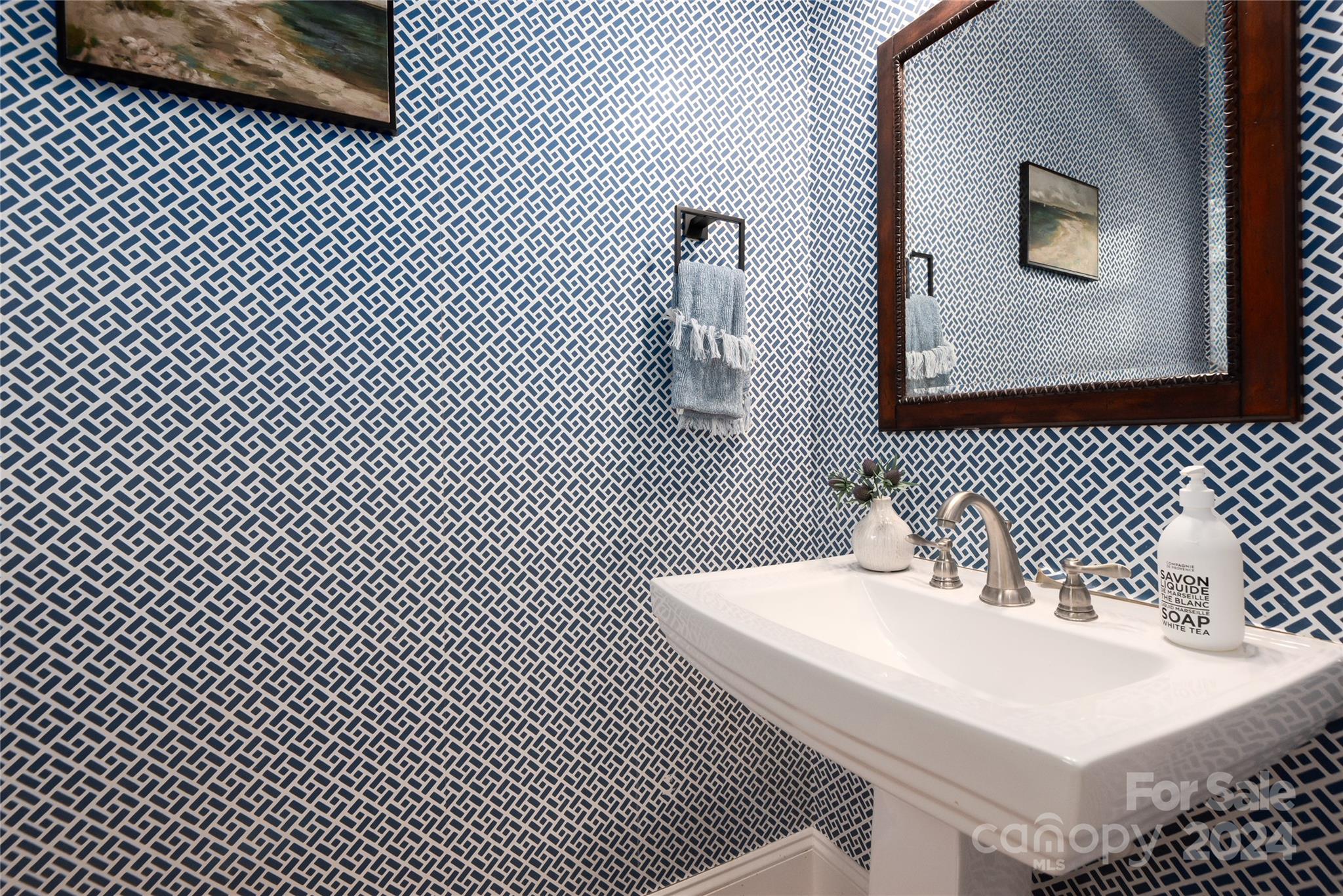 239 N Dotger Avenue Unit: F4