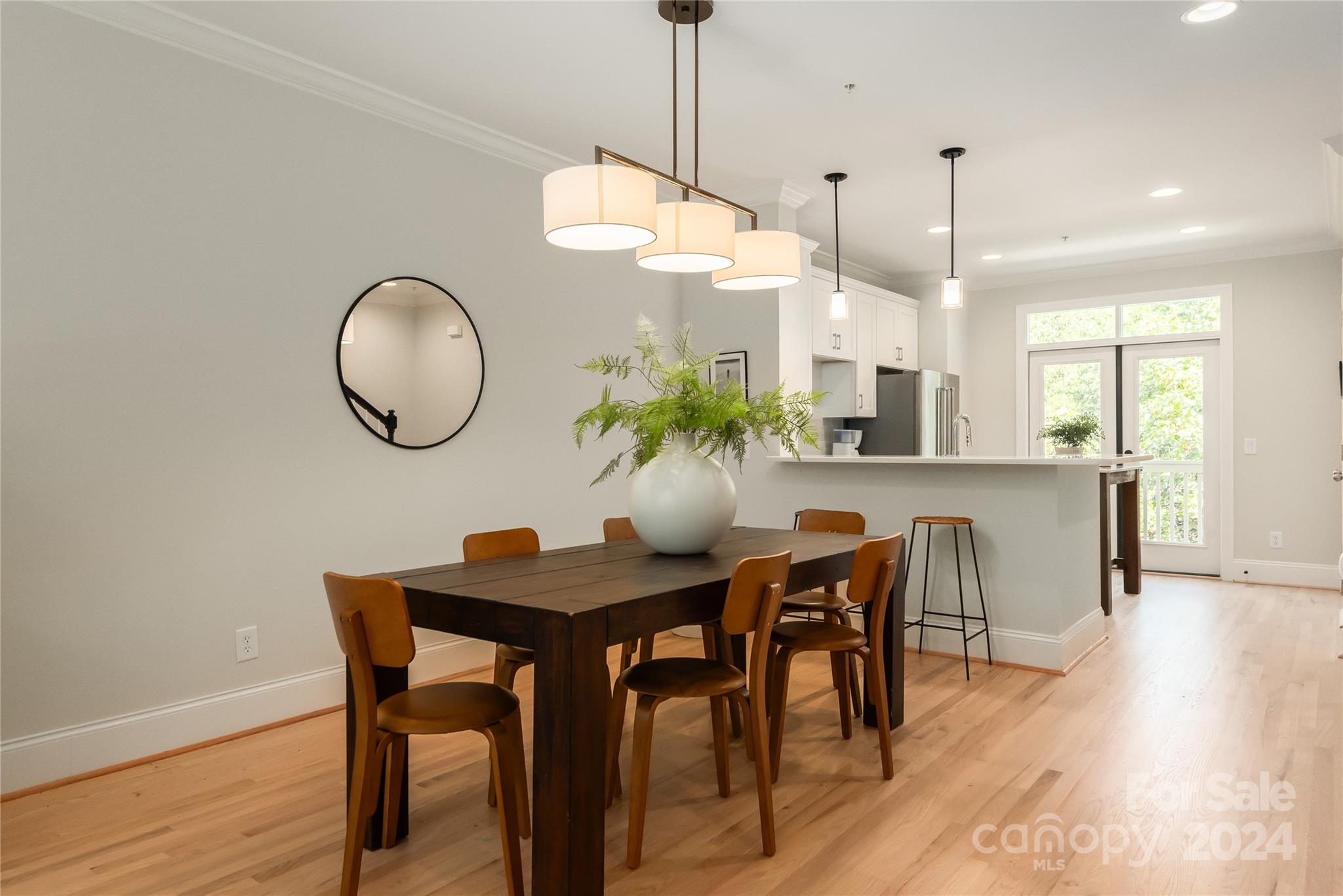 239 N Dotger Avenue Unit: F4