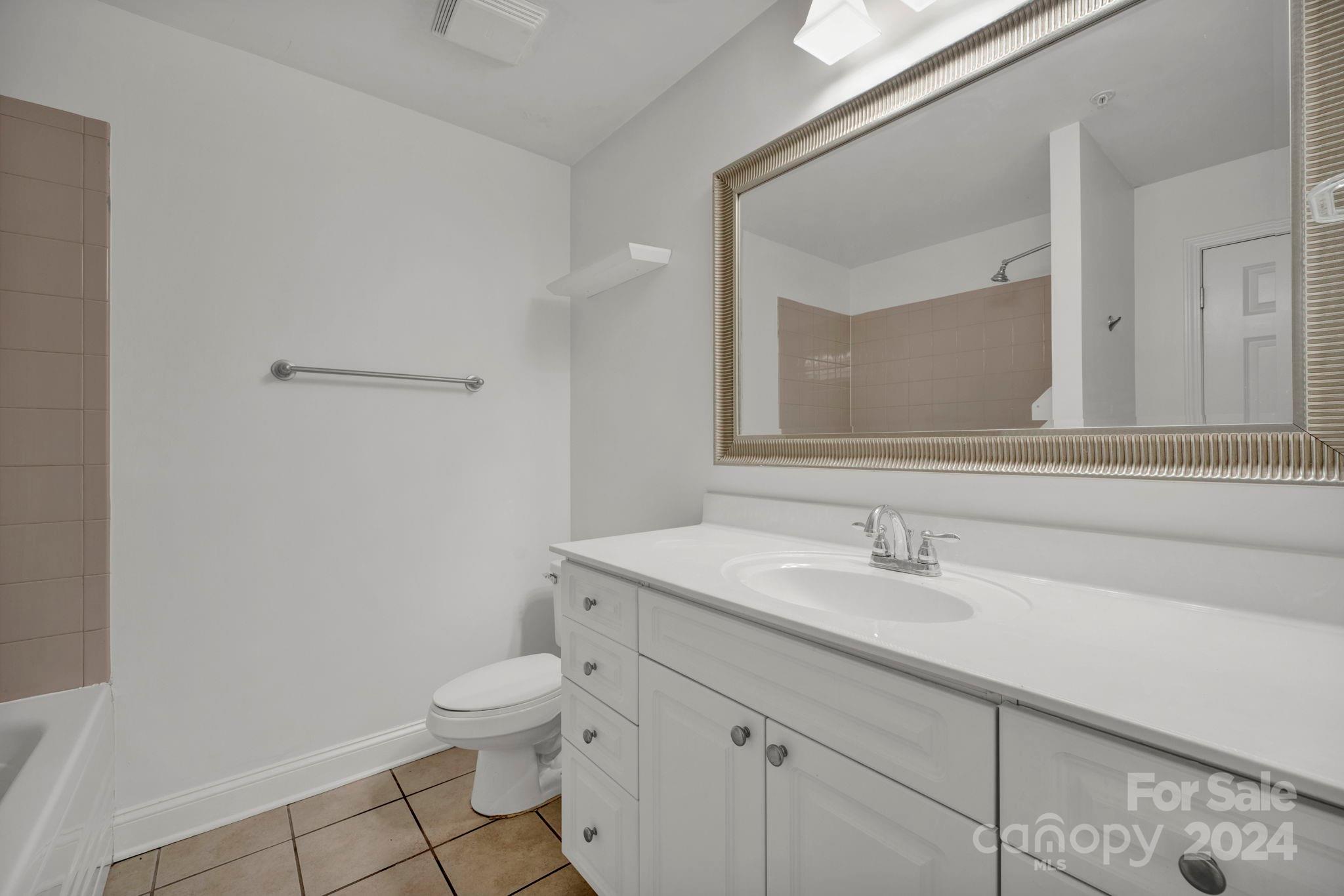 300 W 5th Street Unit: 416