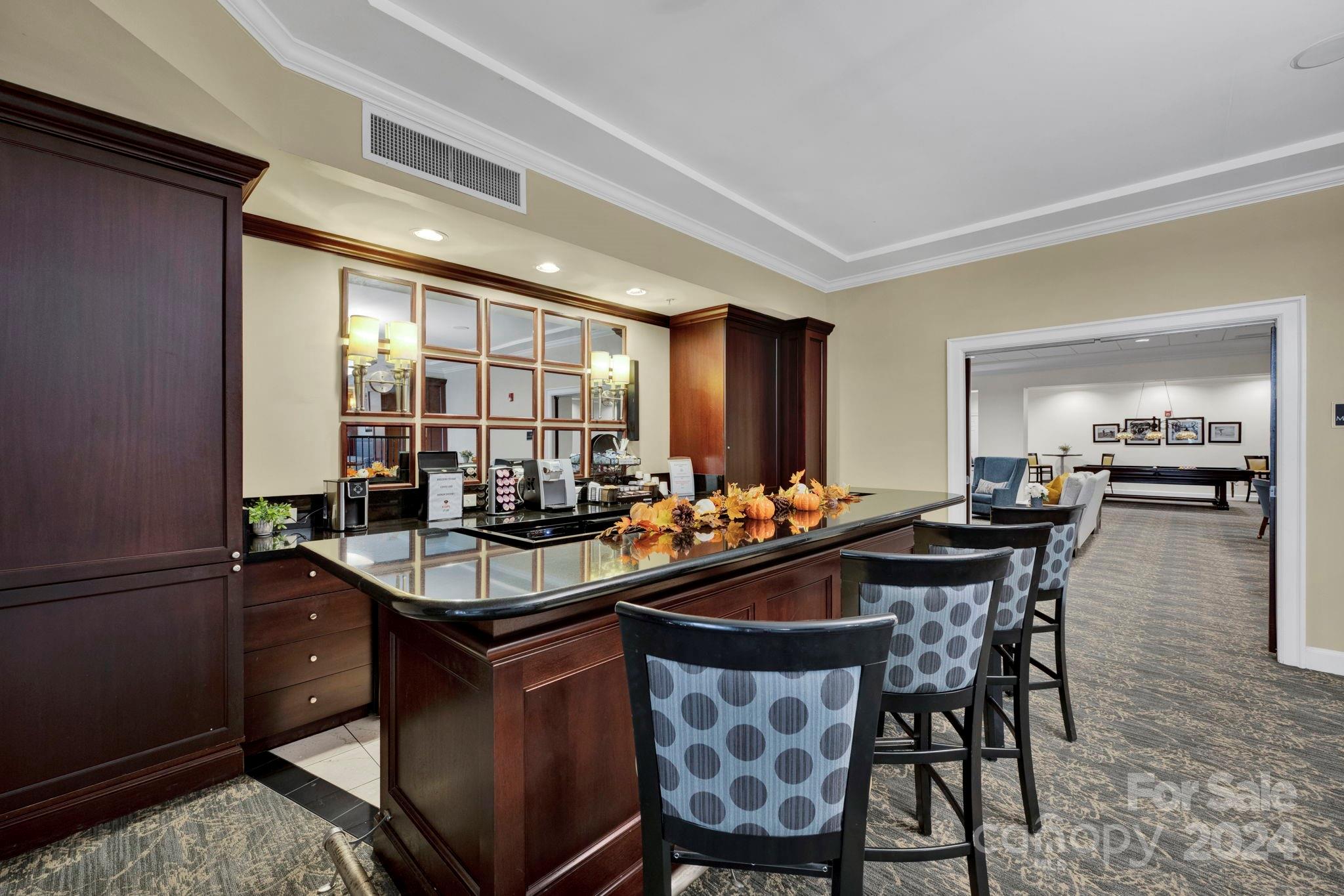 300 W 5th Street Unit: 416