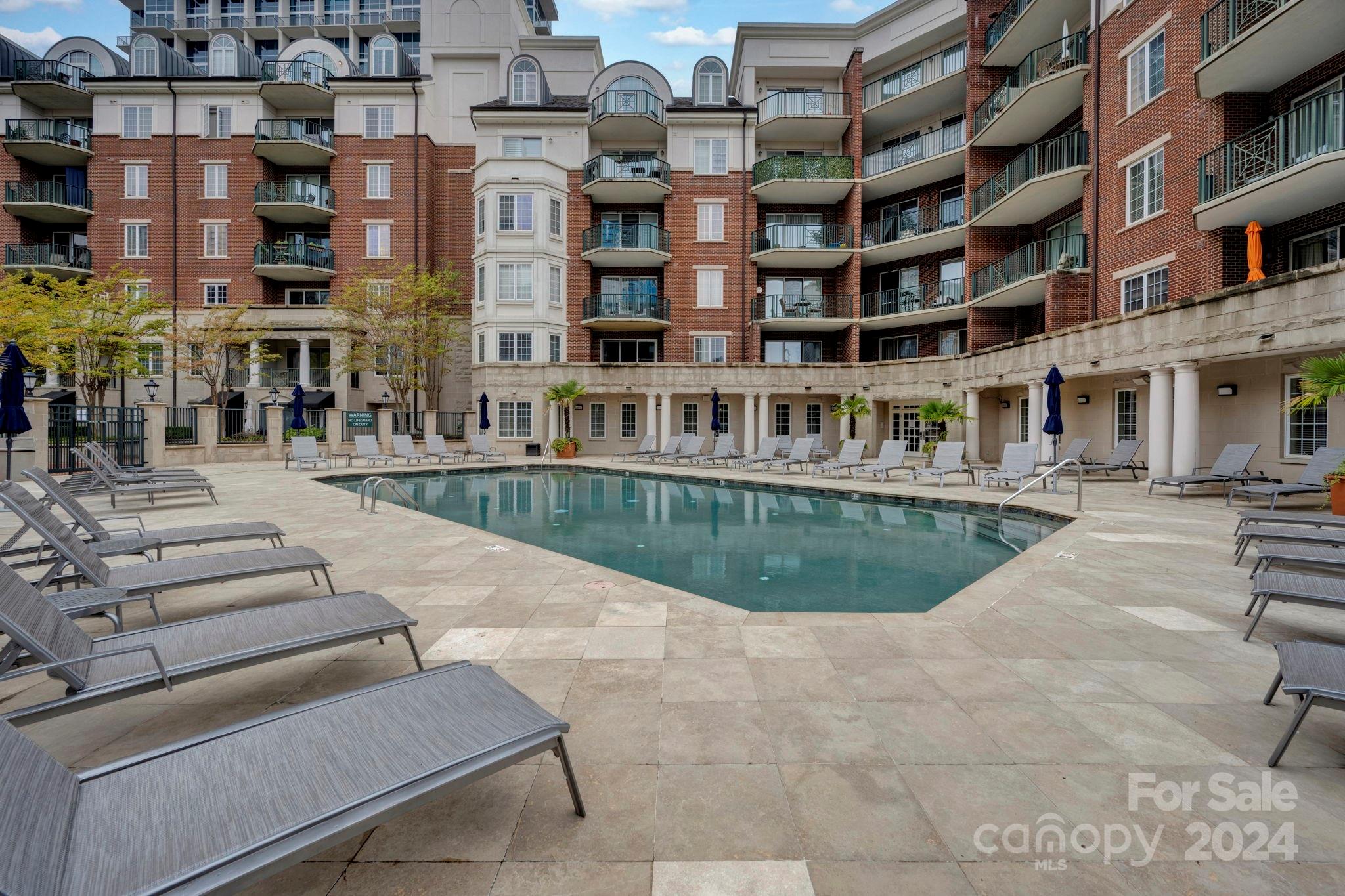 300 W 5th Street Unit: 416