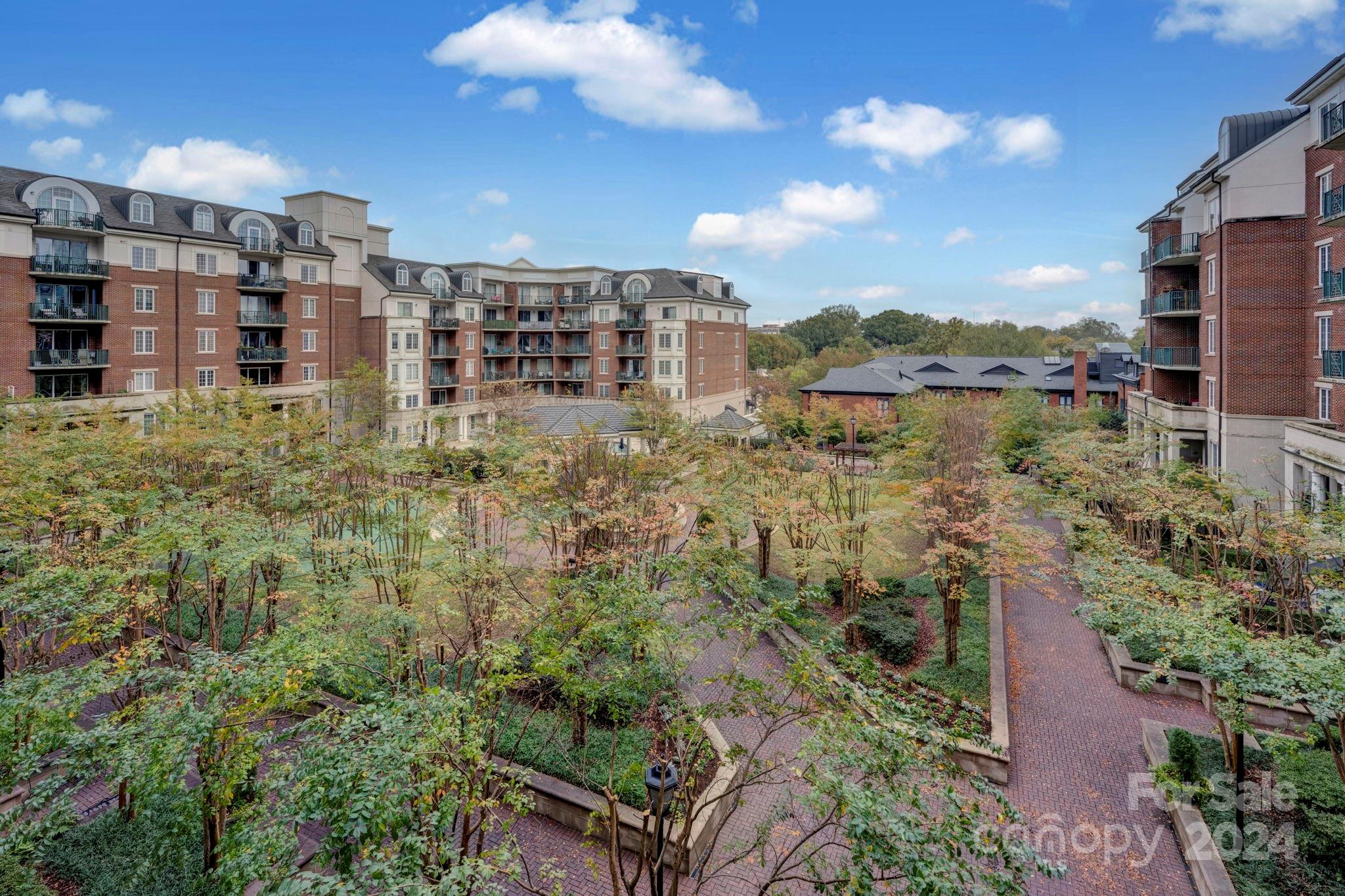300 W 5th Street Unit: 416