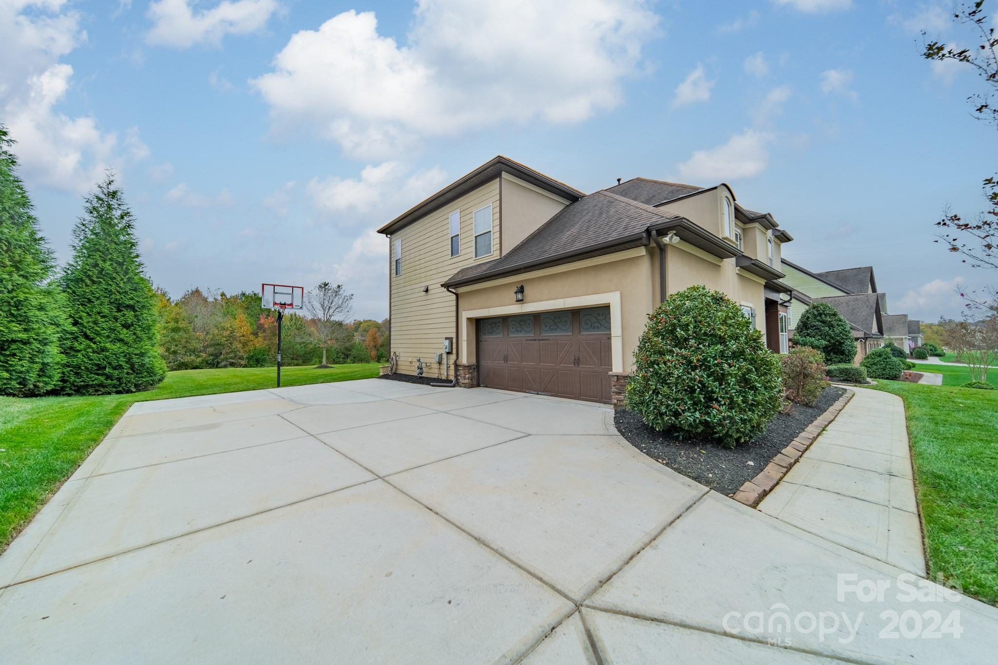 1204 Oleander Lane