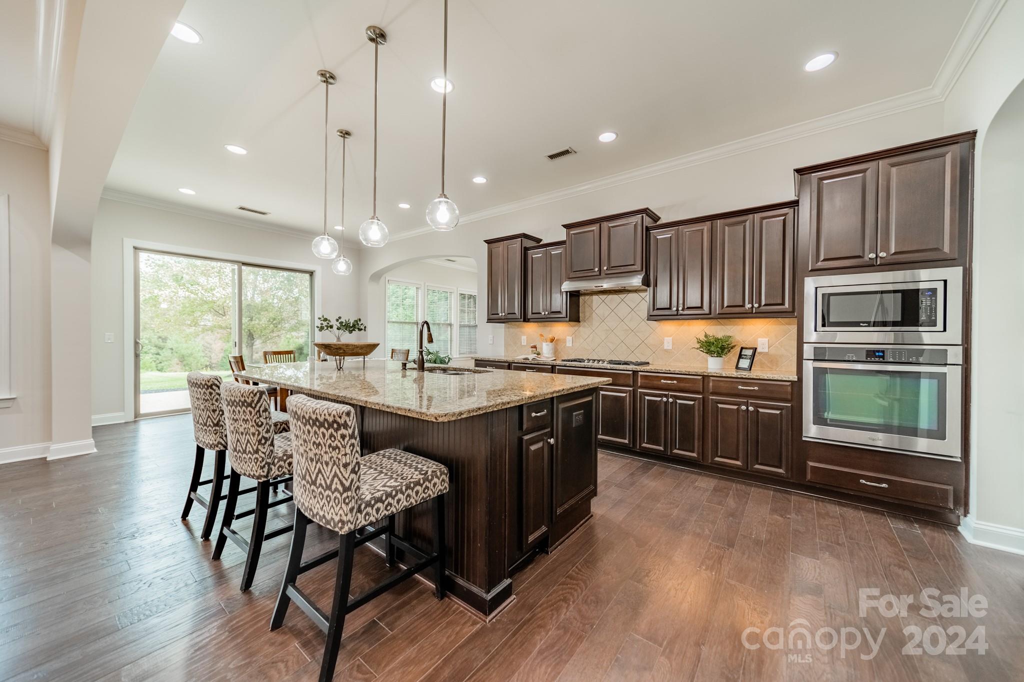 1204 Oleander Lane