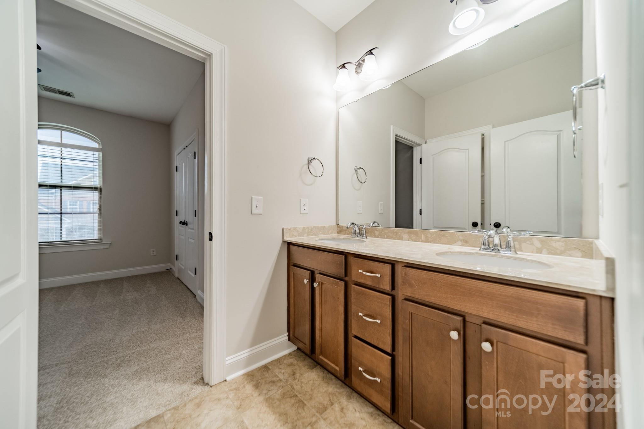 1204 Oleander Lane
