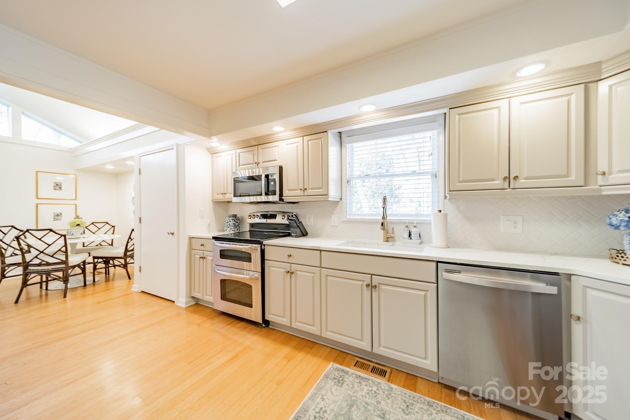 107 Westwood Drive