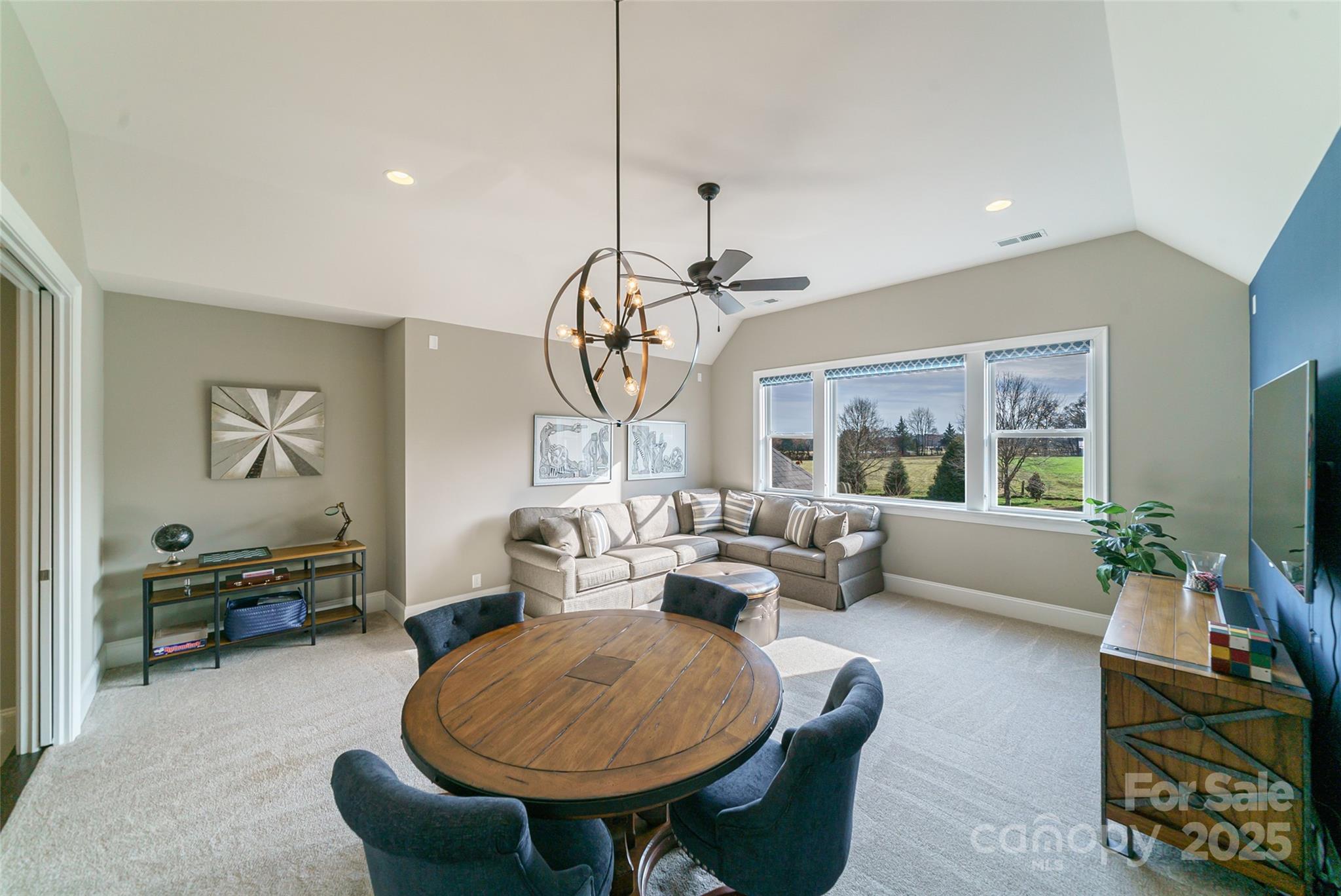 1209 Highway 218 W