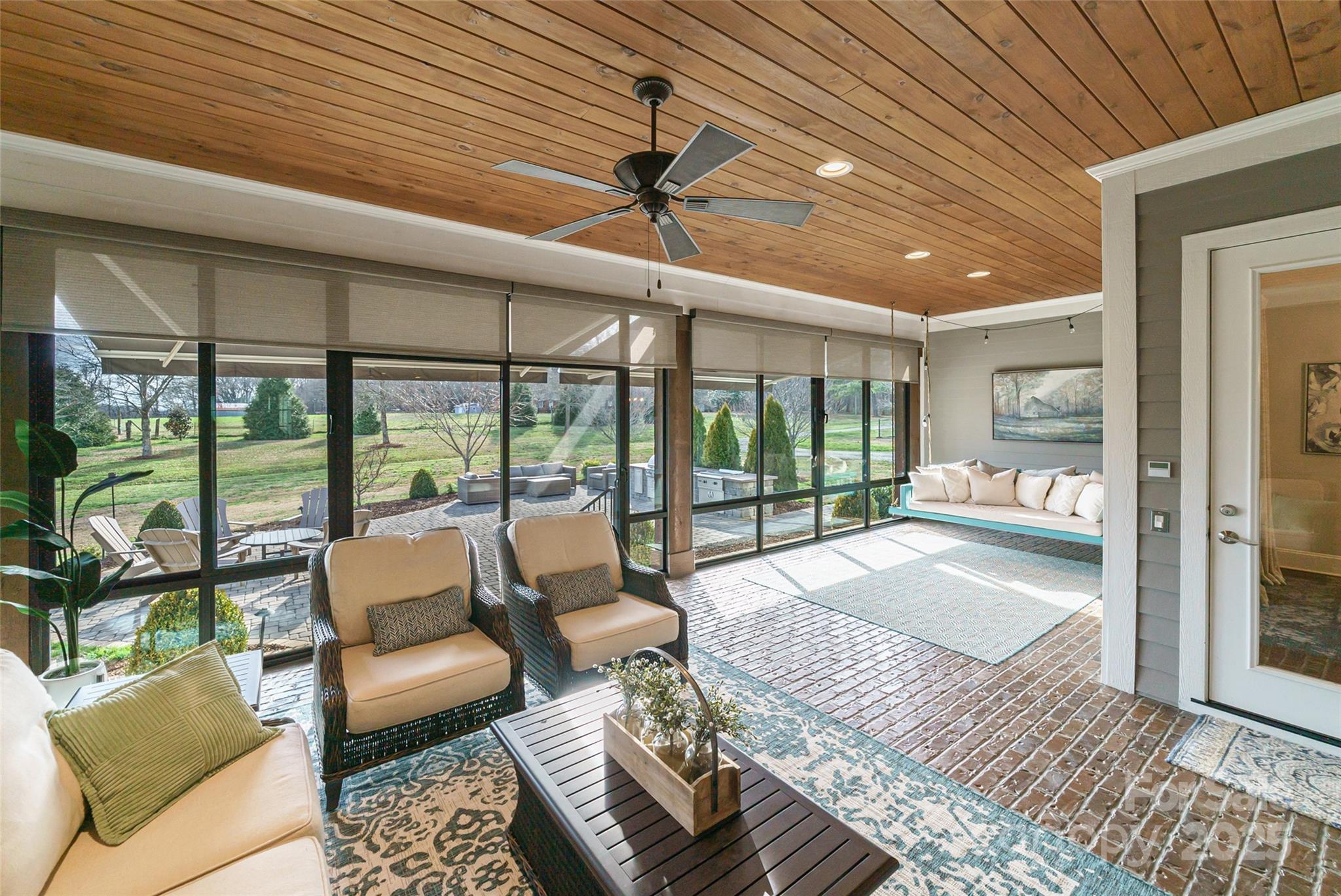 1209 Highway 218 W