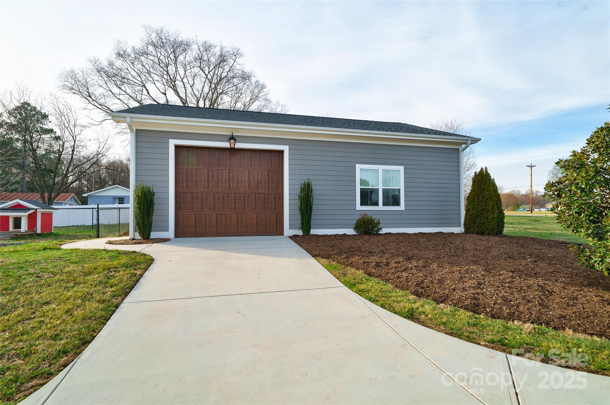 1209 Highway 218 W