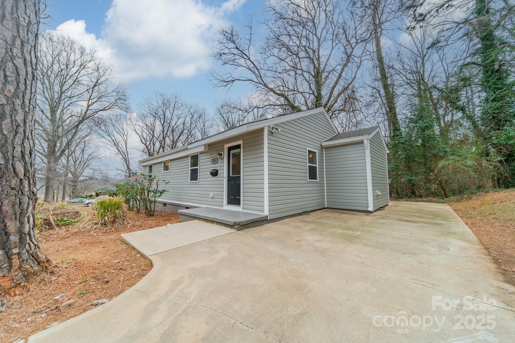 901 Yellowstone Drive