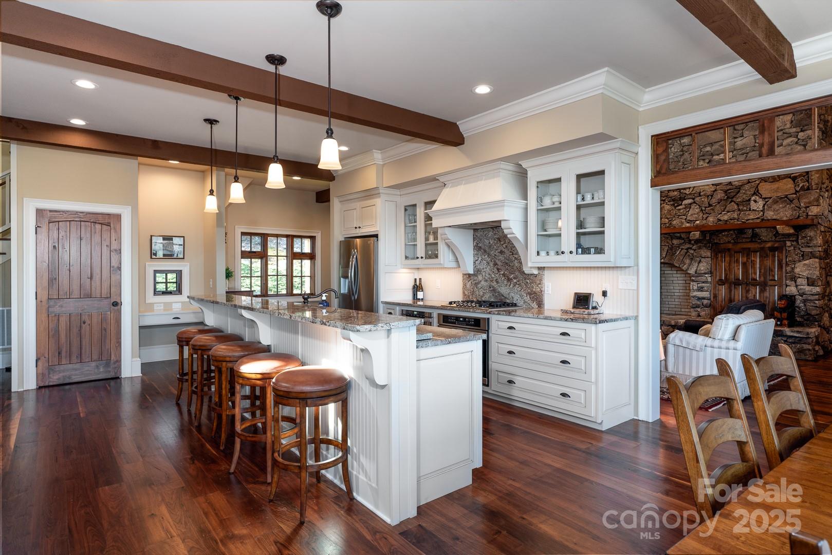 628 Rock Ledge Lane
