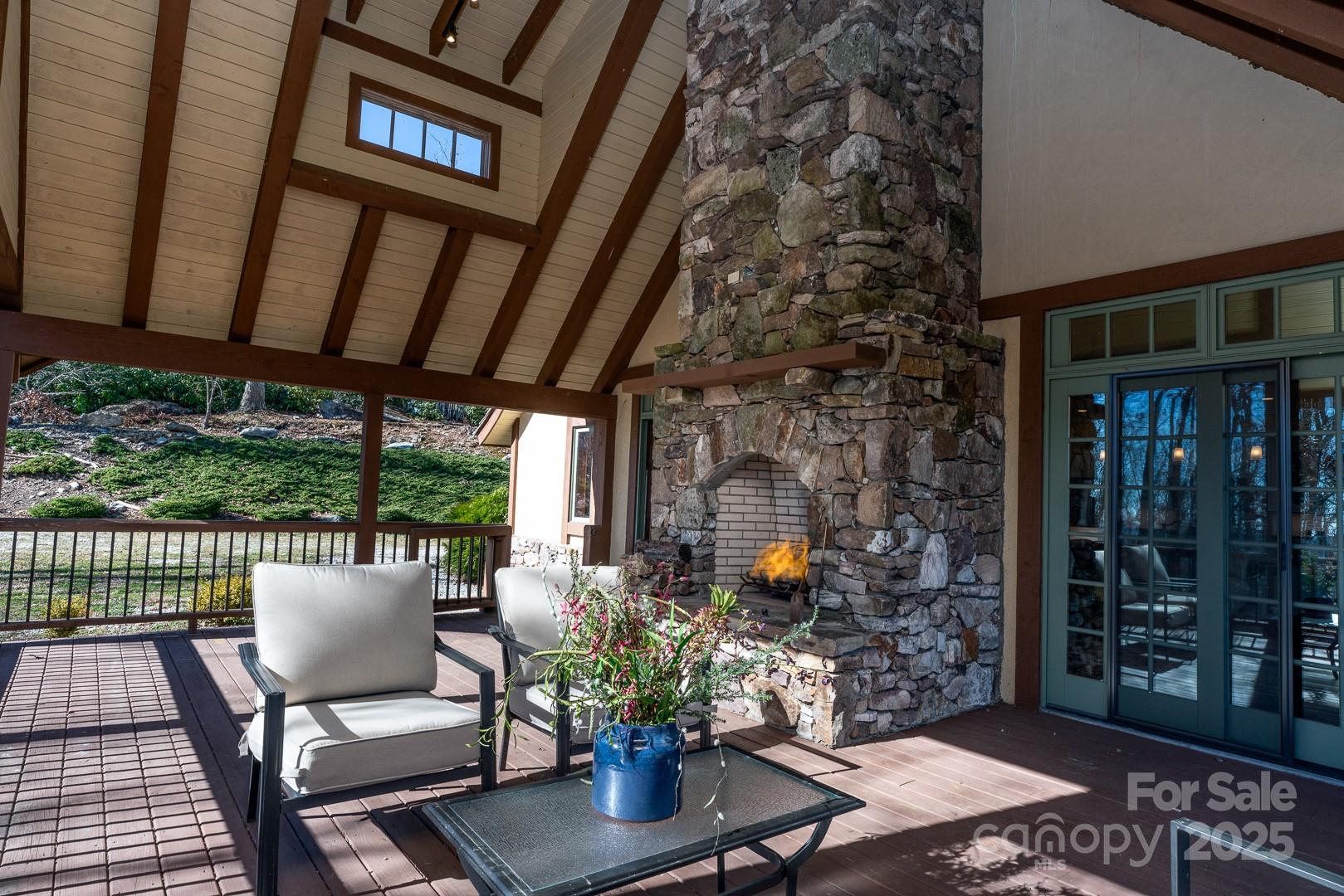 628 Rock Ledge Lane