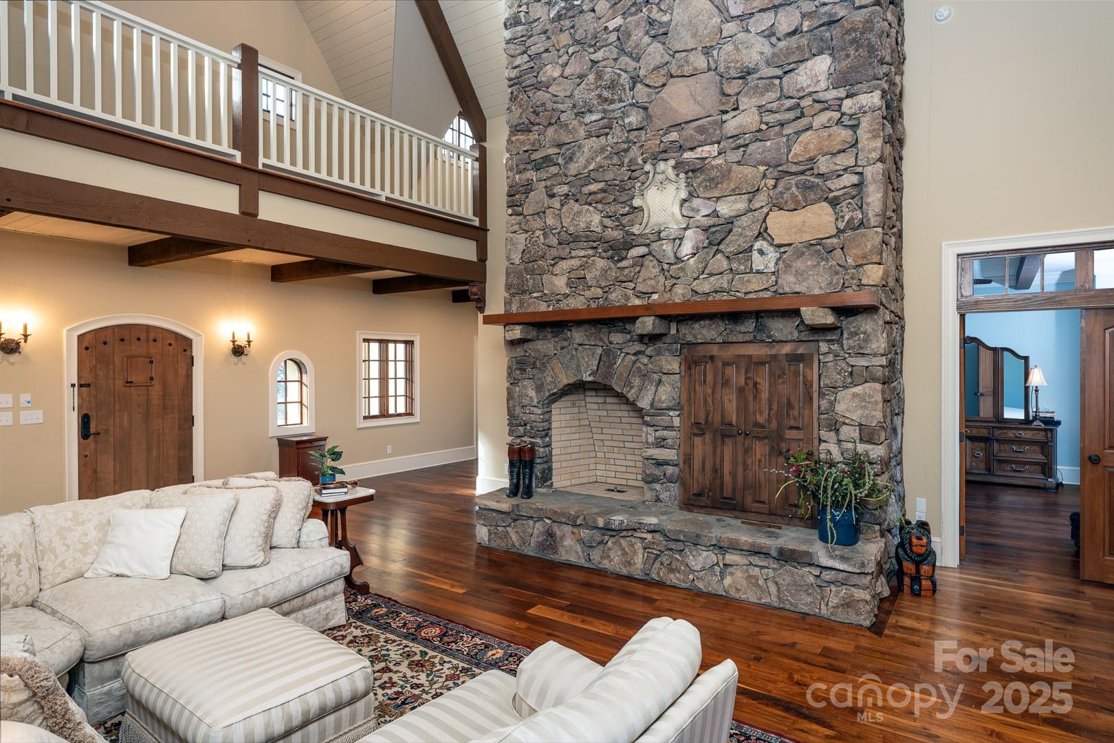628 Rock Ledge Lane