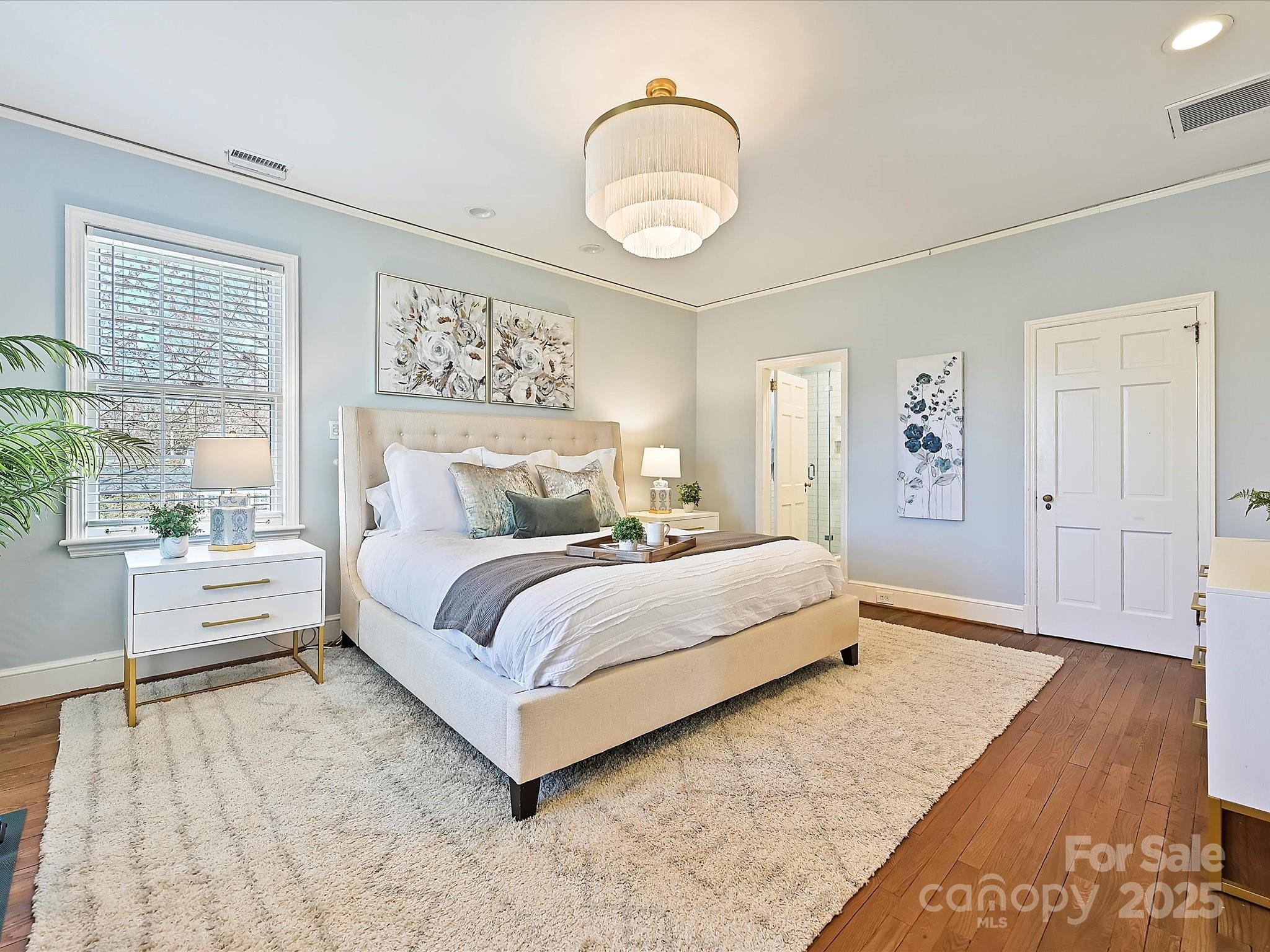 638 Forest Lane