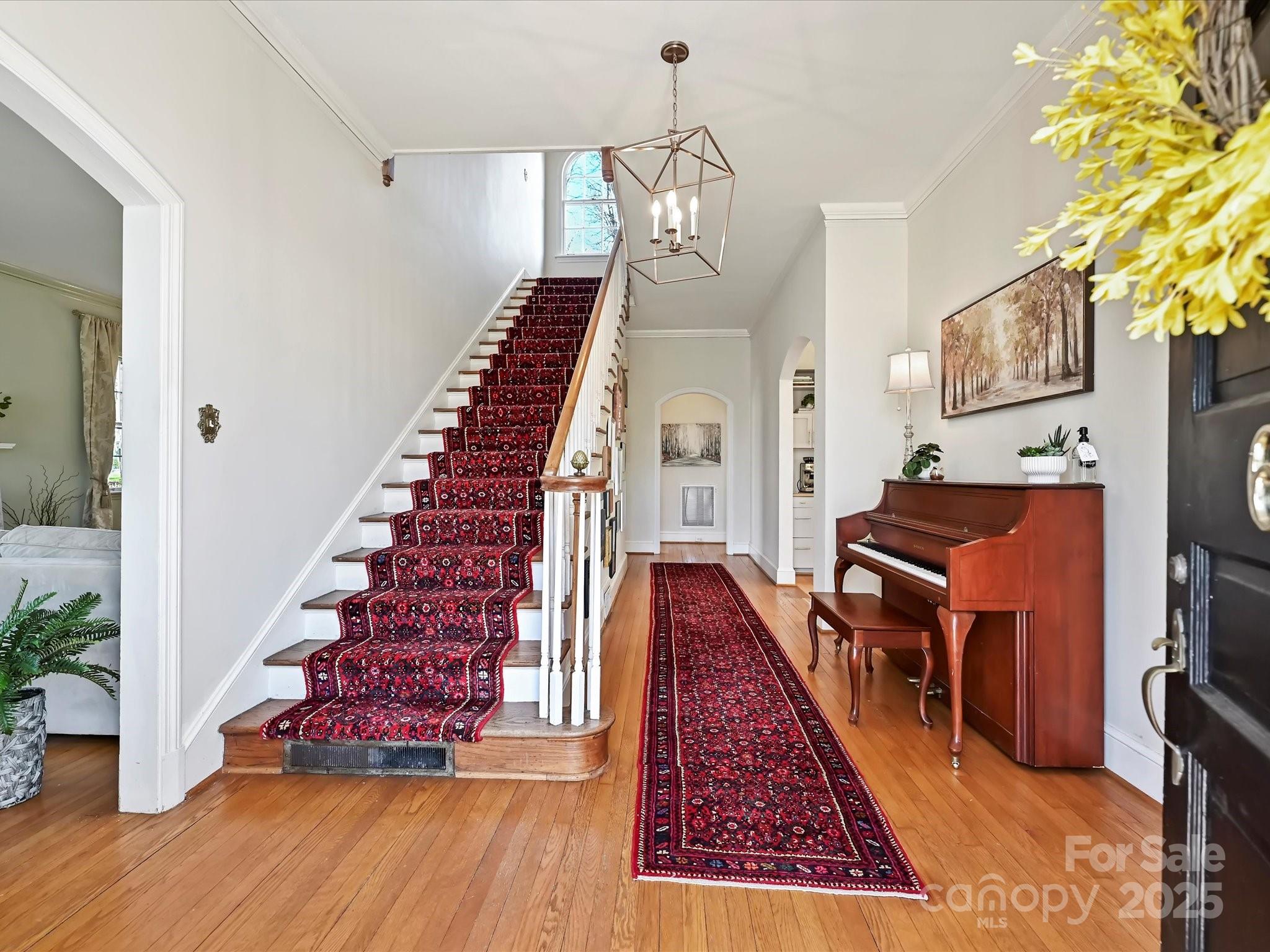 638 Forest Lane