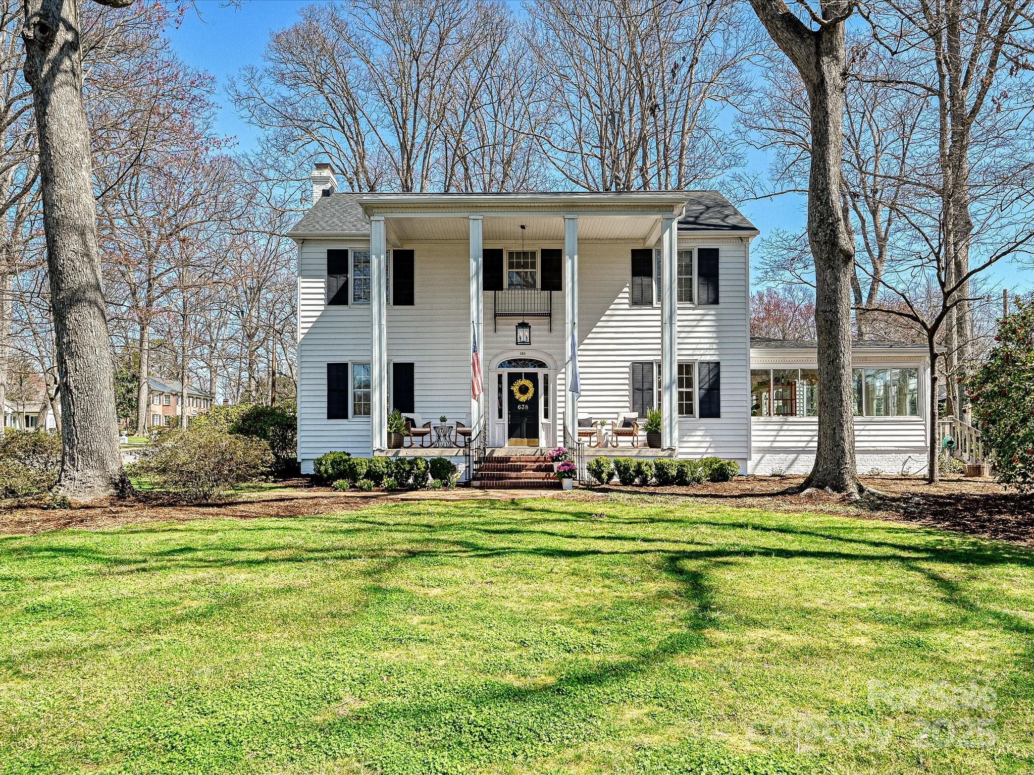 638 Forest Lane