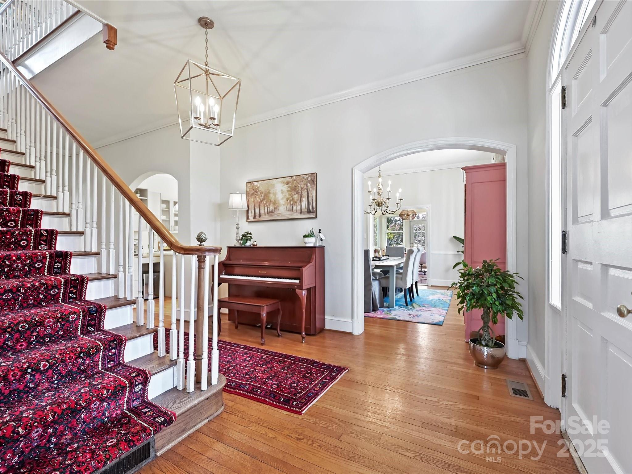 638 Forest Lane