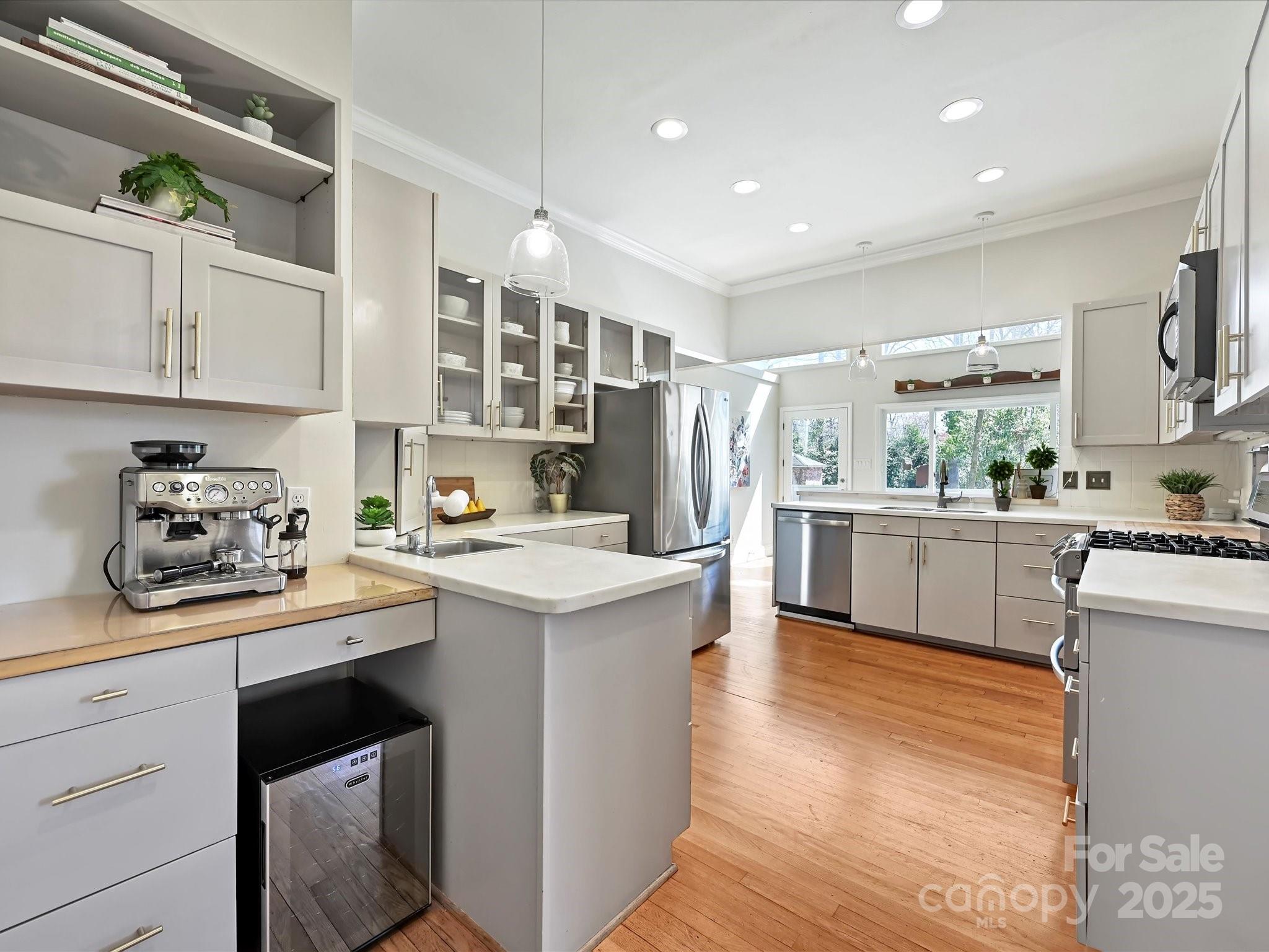 638 Forest Lane