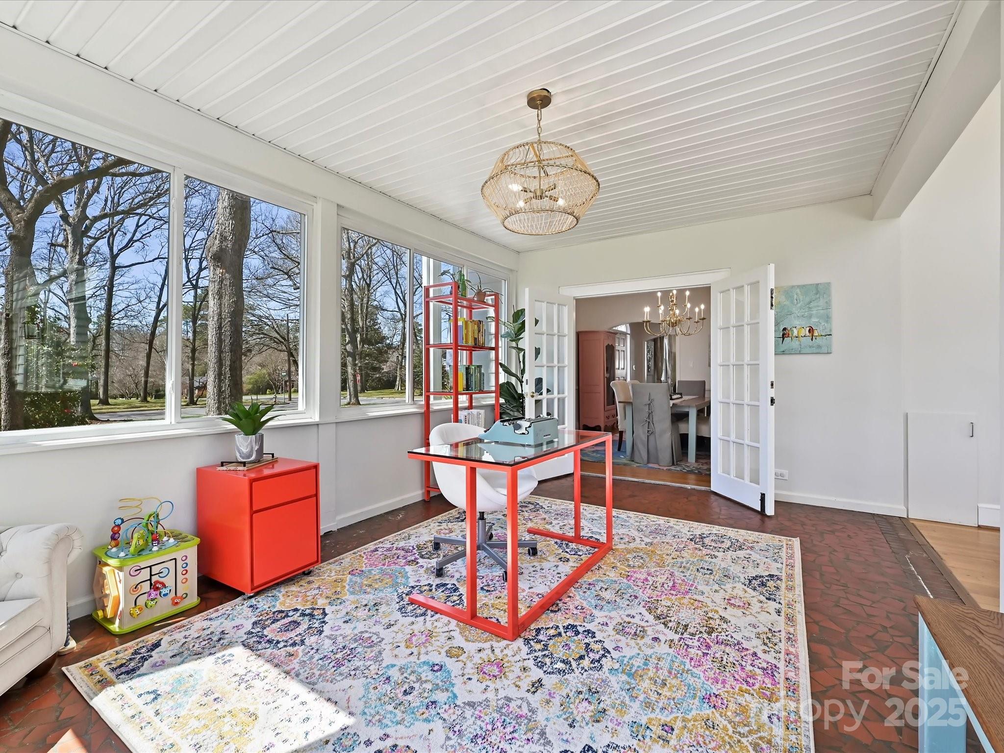 638 Forest Lane
