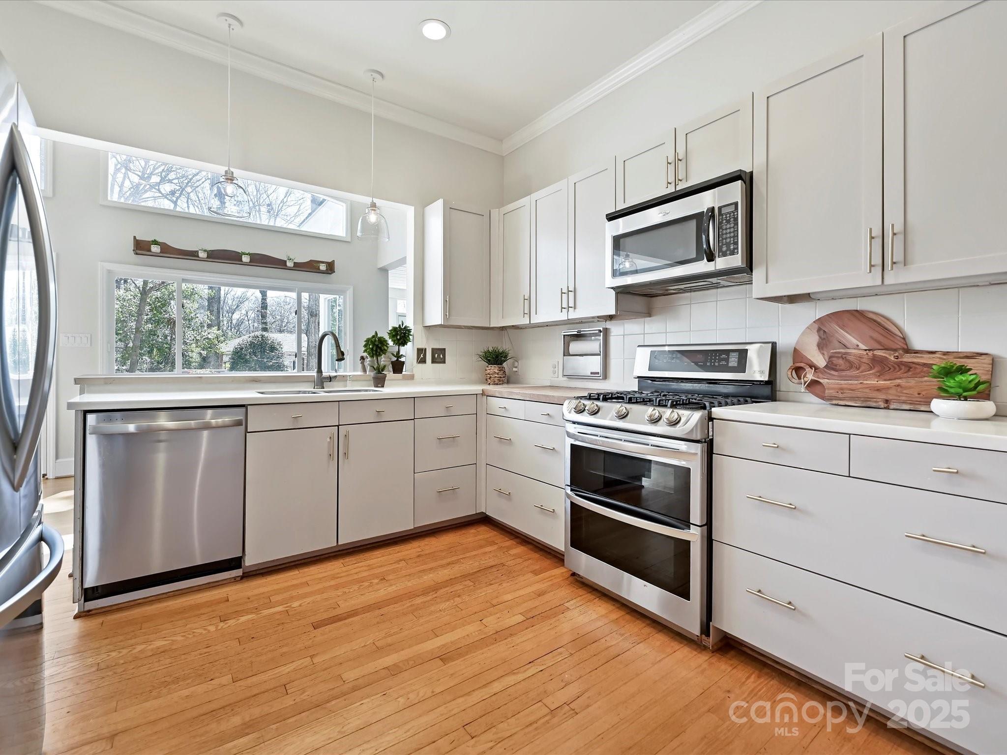 638 Forest Lane