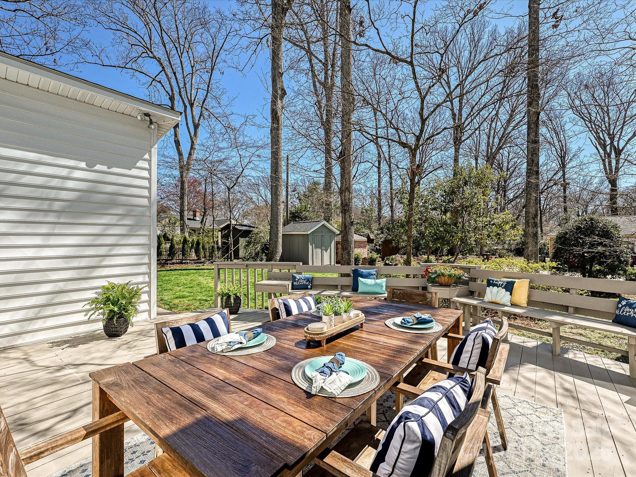 638 Forest Lane